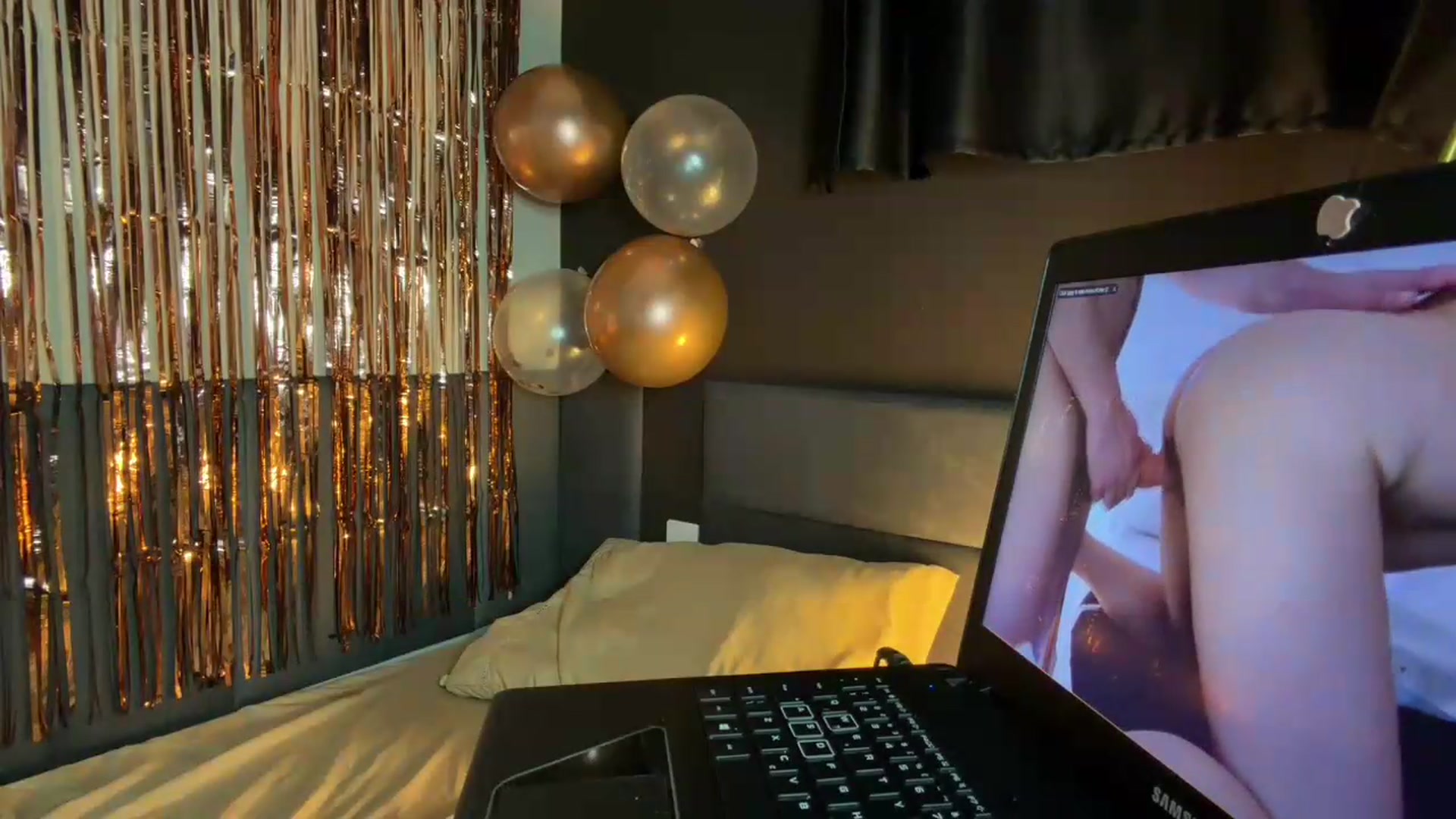 Gallery image thumbnail from cateyes1's myfreecams stream on, 06/12/2026, 07:32 image 16 of 20