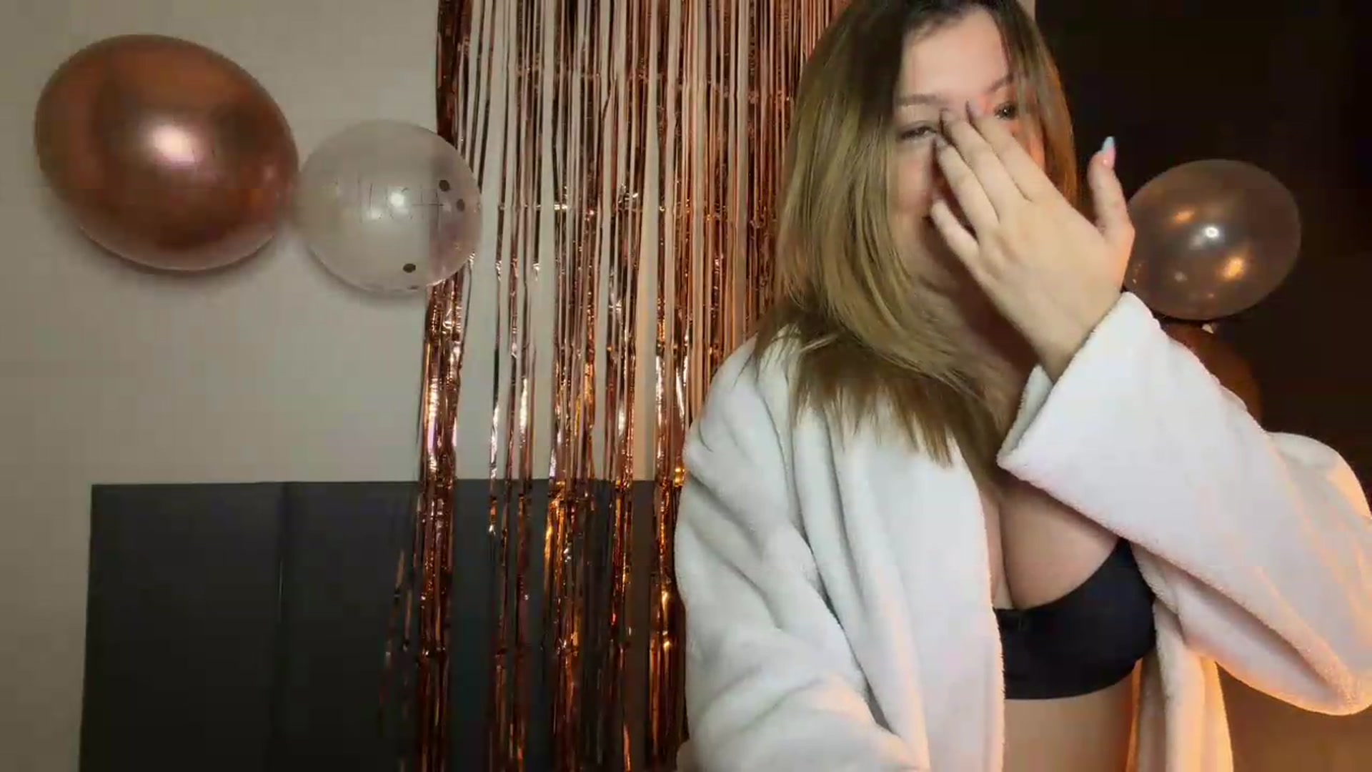 Gallery image thumbnail from cateyes1's myfreecams stream on, 06/14/2026, 08:29 image 12 of 20