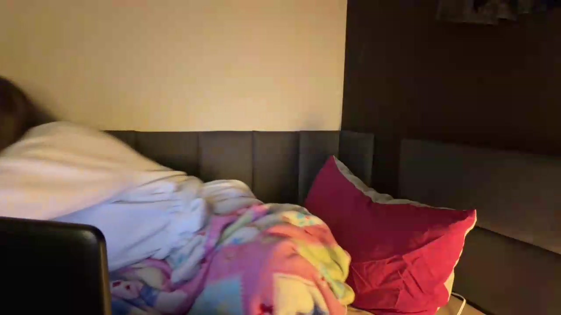 Gallery image thumbnail from cateyes1's myfreecams stream on, 06/26/2026, 07:30 image 10 of 20