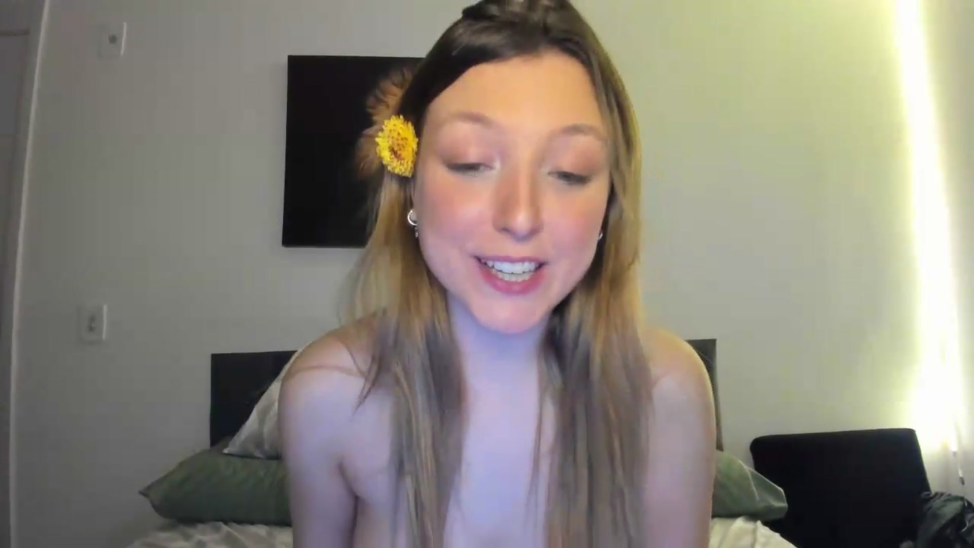 Gallery image thumbnail from cateyes1's myfreecams stream on, 06/27/2026, 05:30 image 12 of 20