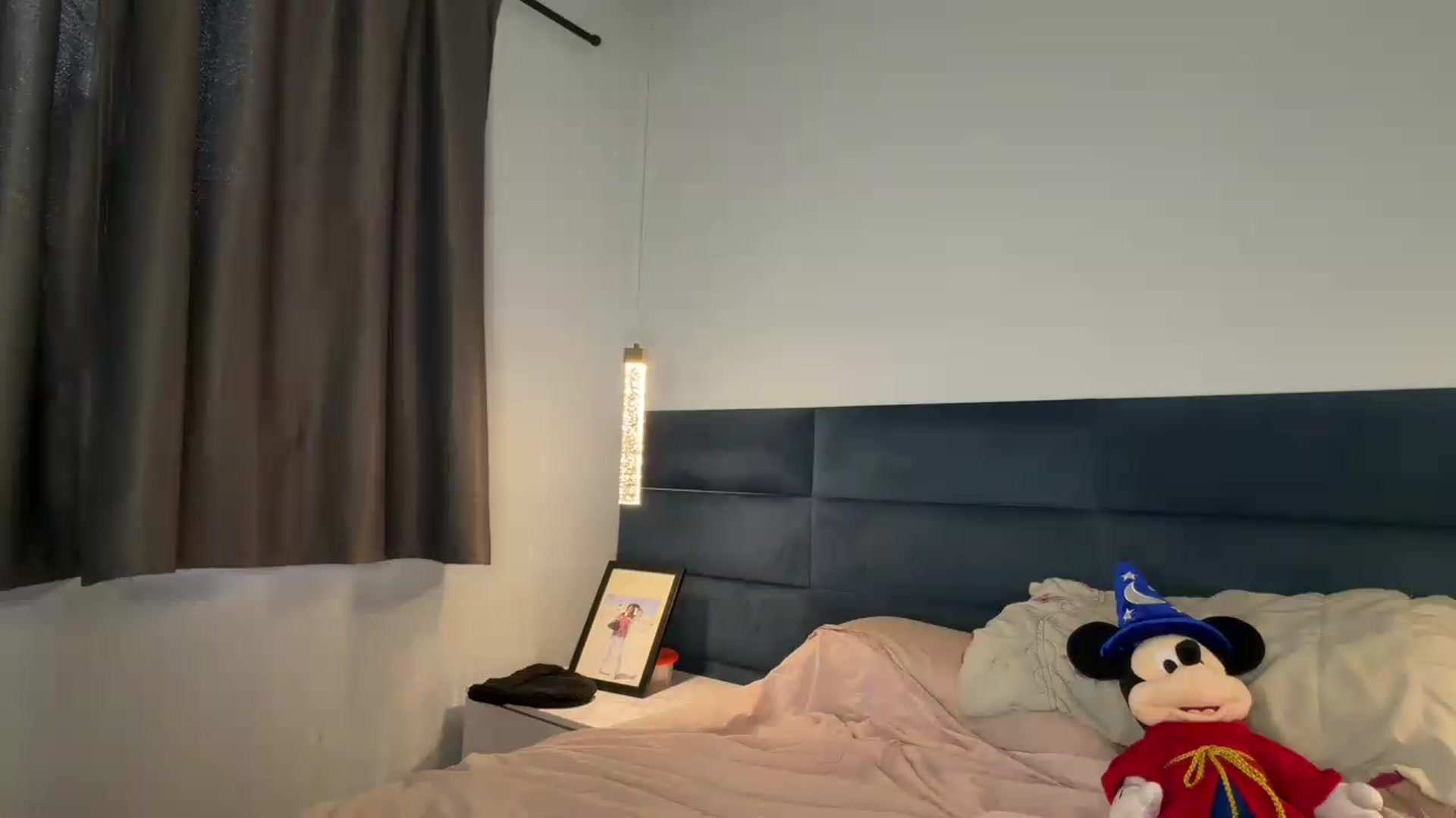 Gallery image thumbnail from cateyes1's myfreecams stream on, 07/15/2026, 11:17 image 17 of 20