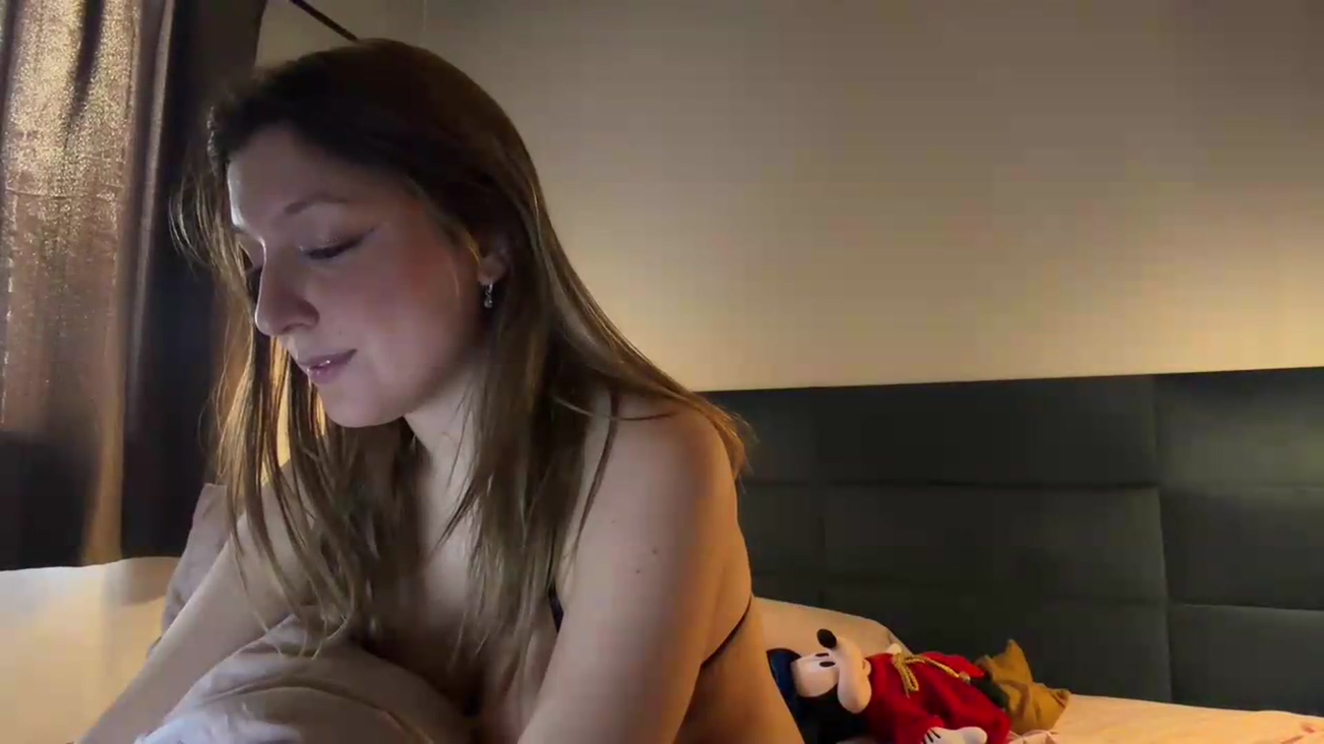 Gallery image thumbnail from cateyes1's myfreecams stream on, 07/15/2026, 13:45 image 12 of 20