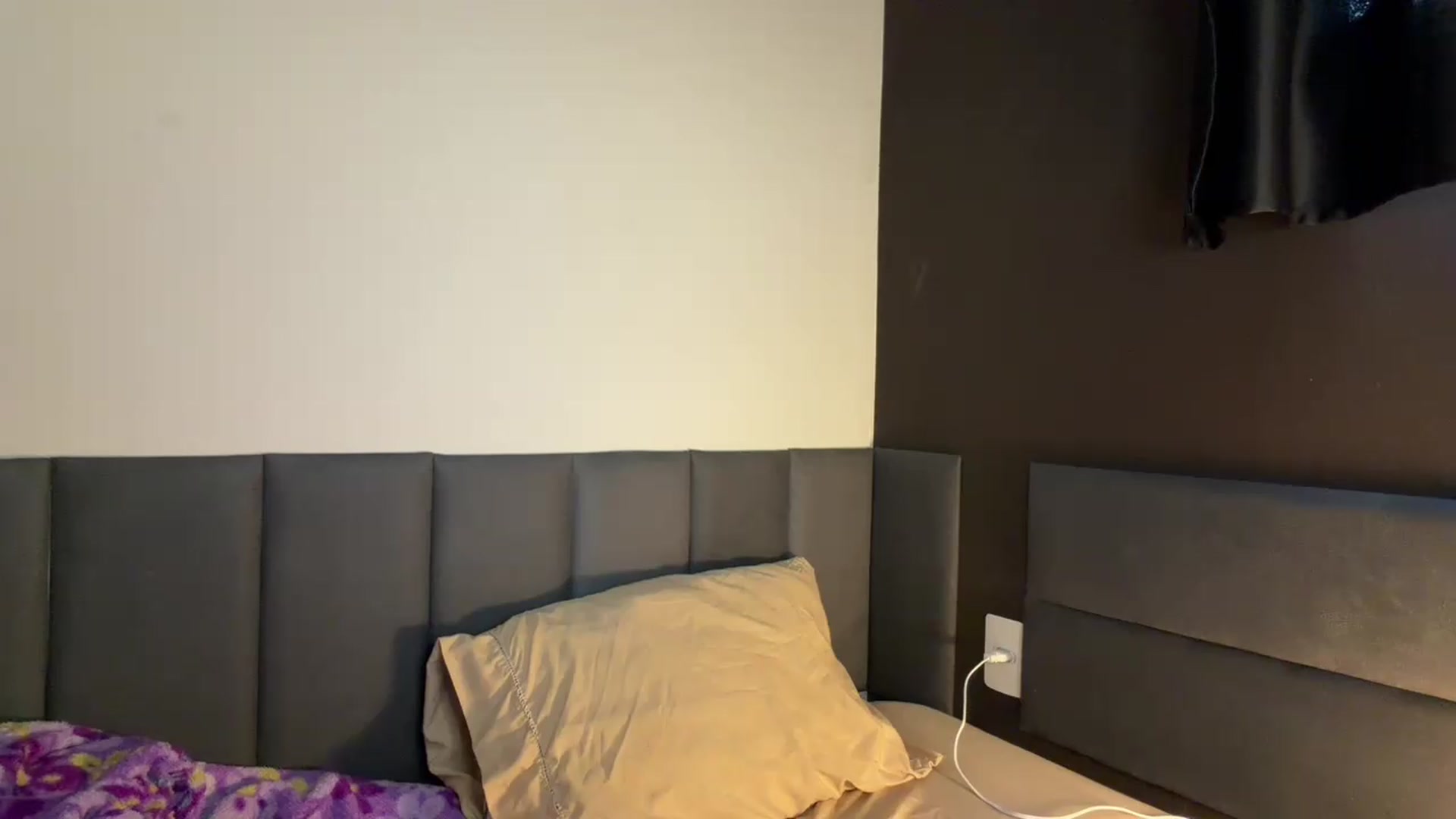 Gallery image thumbnail from cateyes1's myfreecams stream on, 07/30/2026, 14:30 image 19 of 20