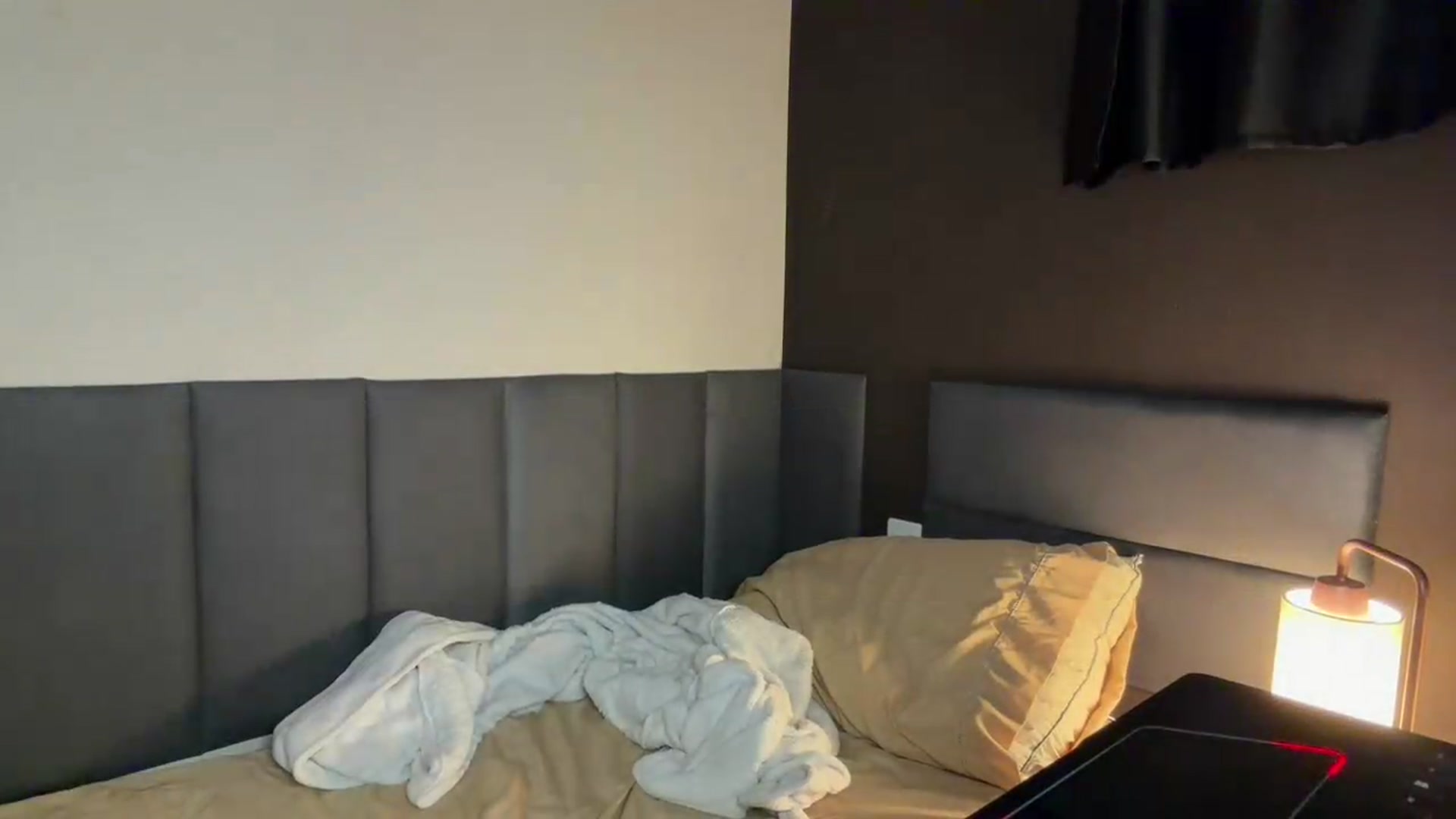 Gallery image thumbnail from cateyes1's myfreecams stream on, 08/01/2026, 08:53 image 2 of 20