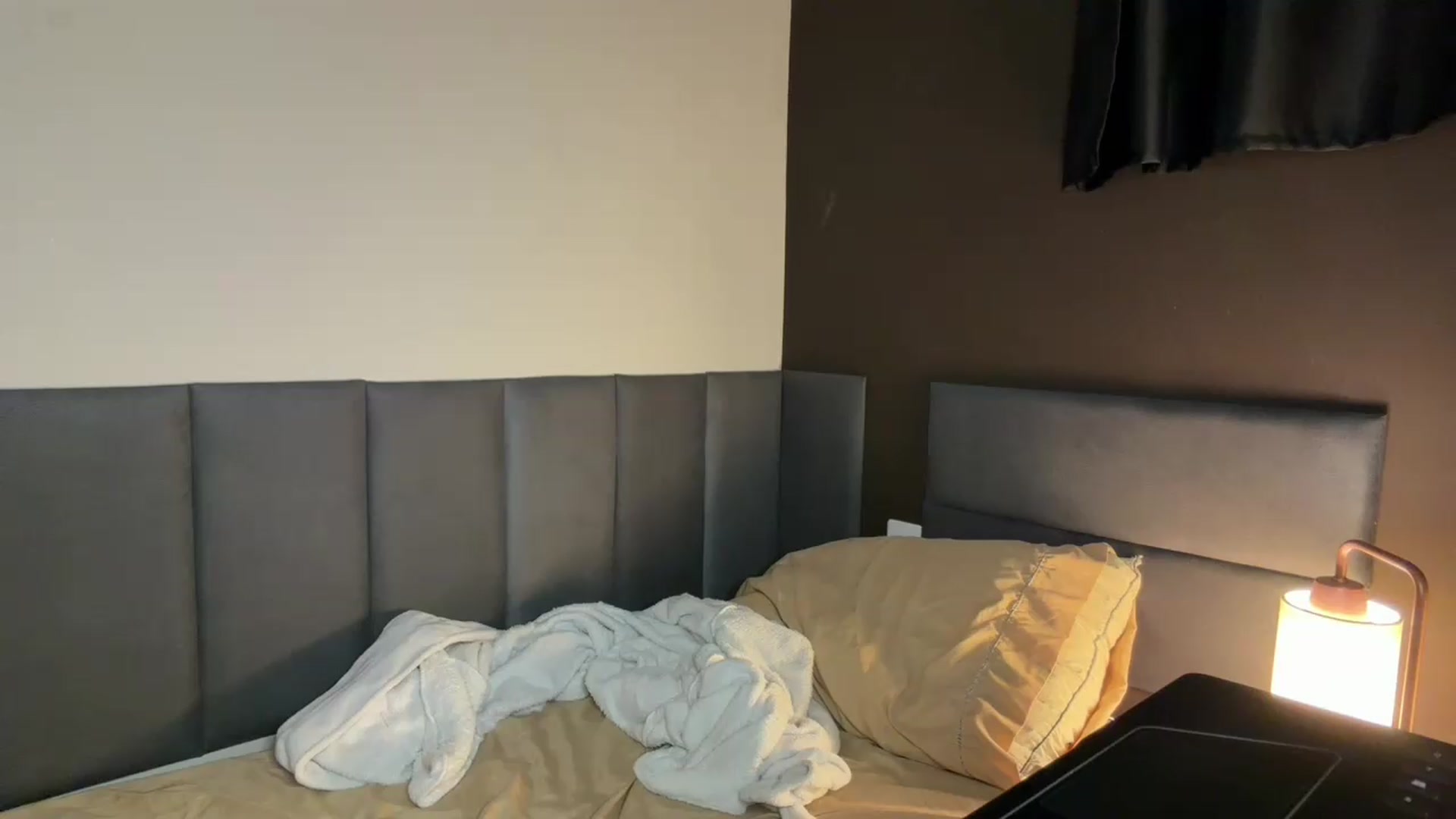 Gallery image thumbnail from cateyes1's myfreecams stream on, 08/01/2026, 08:53 image 6 of 20