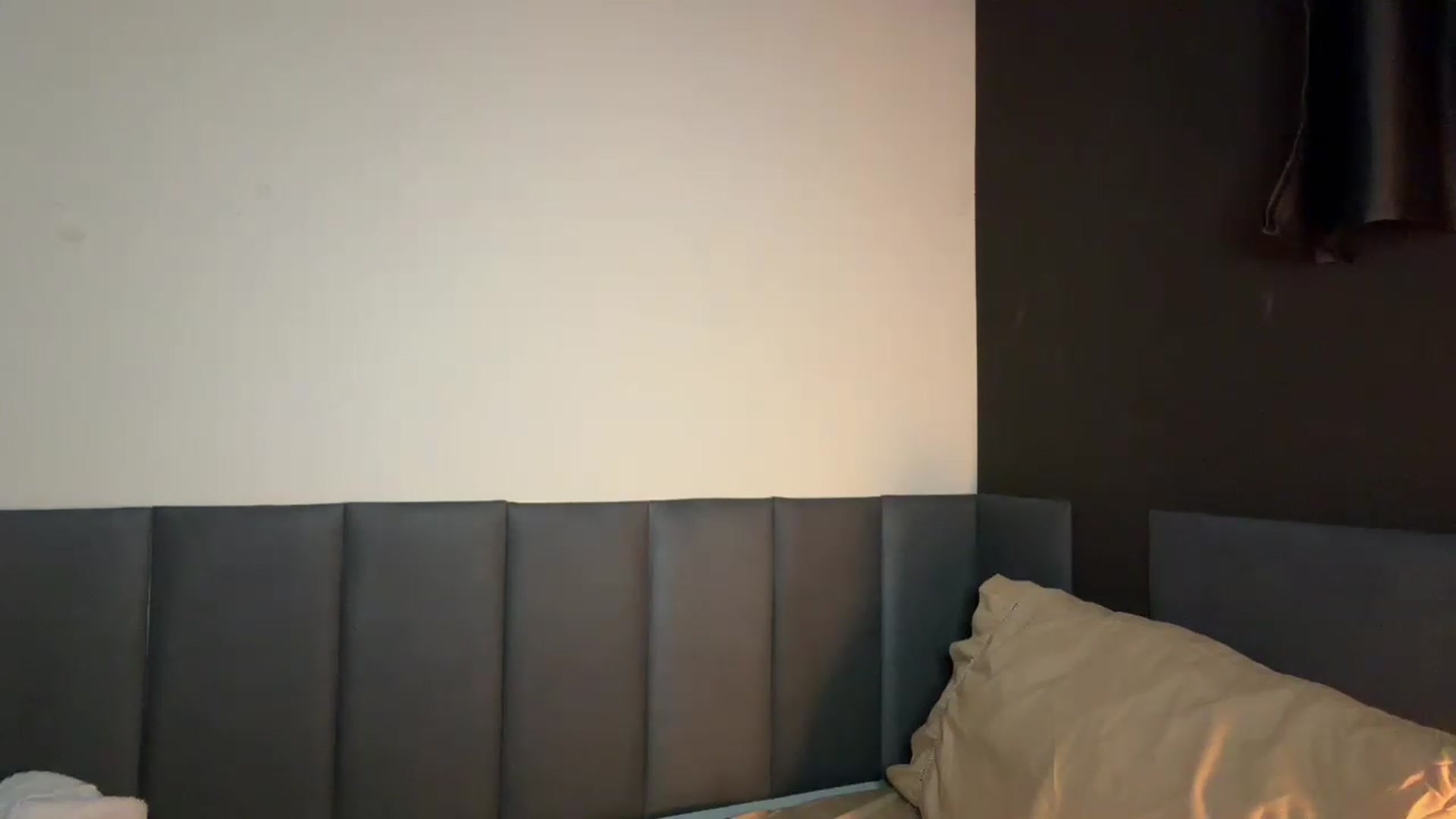 Gallery image thumbnail from cateyes1's myfreecams stream on, 08/16/2026, 03:57 image 9 of 20