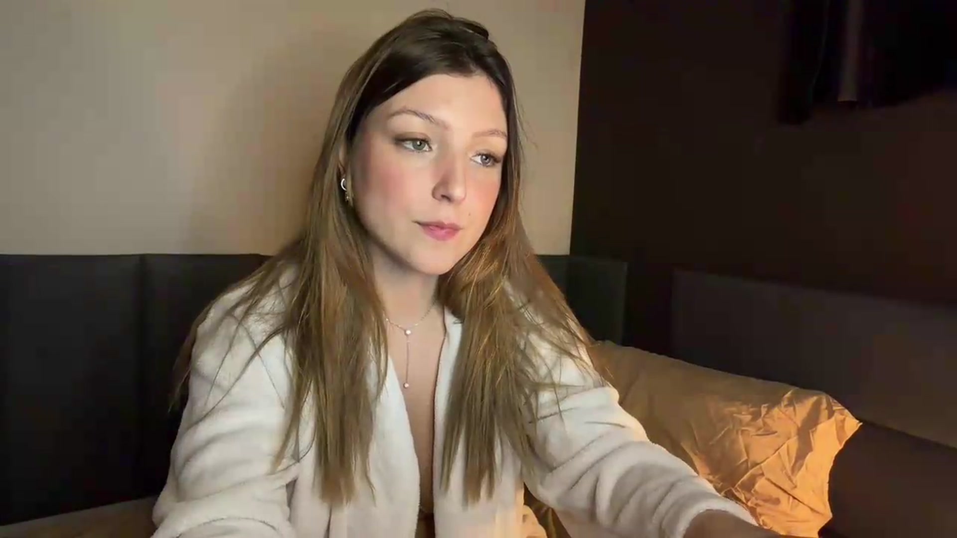 Gallery image thumbnail from cateyes1's myfreecams stream on, 08/16/2026, 06:12 image 19 of 20