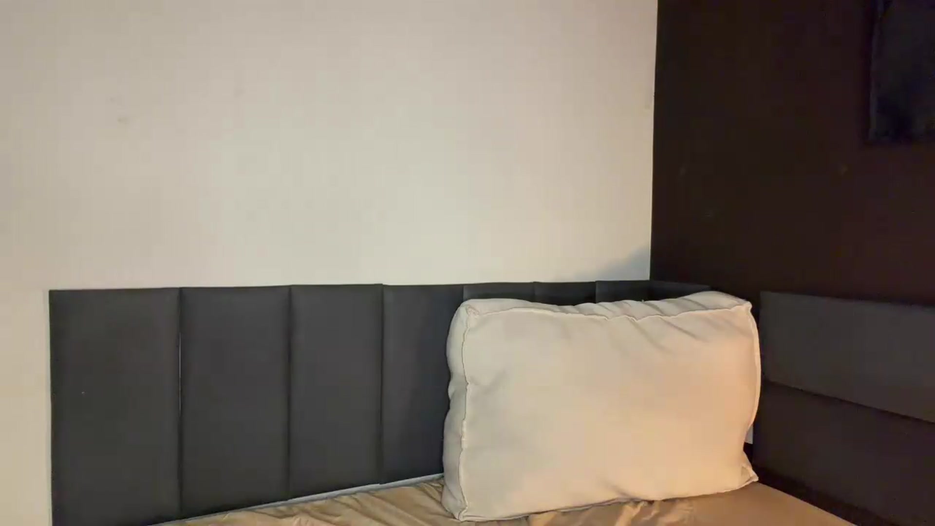 Gallery image thumbnail from cateyes1's myfreecams stream on, 09/05/2026, 08:24 image 7 of 20