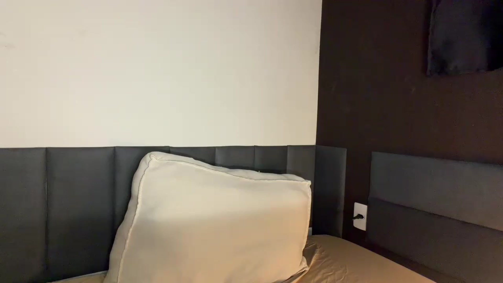 Gallery image thumbnail from cateyes1's myfreecams stream on, 09/07/2026, 05:48 image 4 of 20