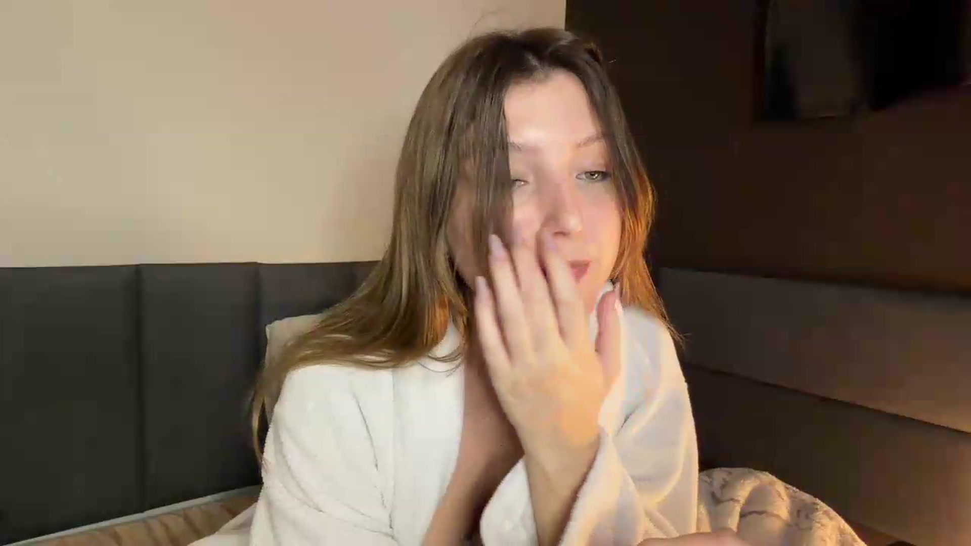Gallery image thumbnail from cateyes1's myfreecams stream on, 09/07/2026, 10:42 image 16 of 20
