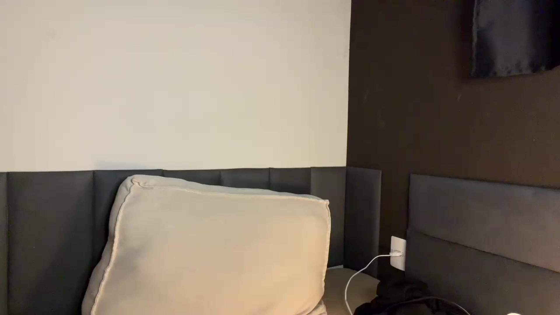 Gallery image thumbnail from cateyes1's myfreecams stream on, 09/18/2026, 05:52 image 20 of 20