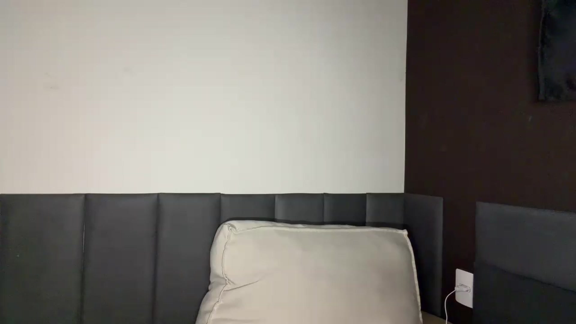 Gallery image thumbnail from cateyes1's myfreecams stream on, 09/19/2026, 07:53 image 6 of 20