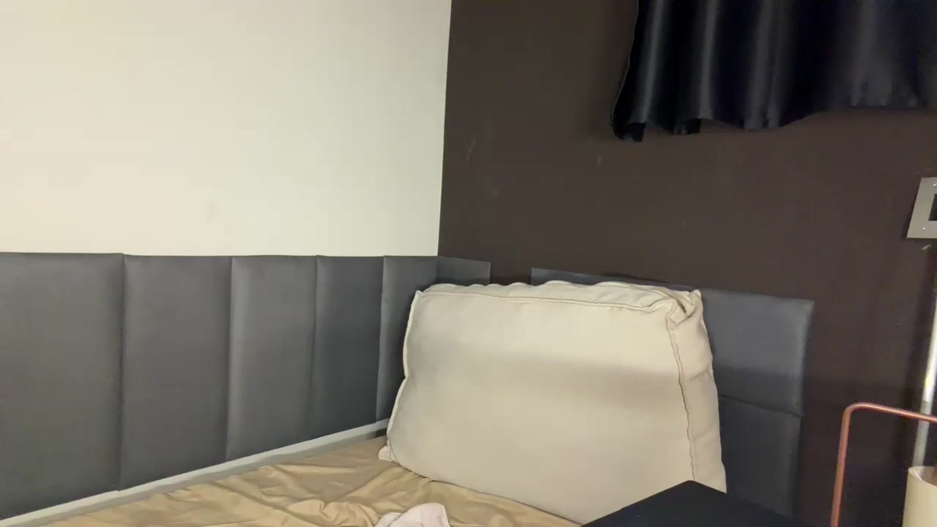 Gallery image thumbnail from cateyes1's myfreecams stream on, 09/21/2026, 02:00 image 18 of 20