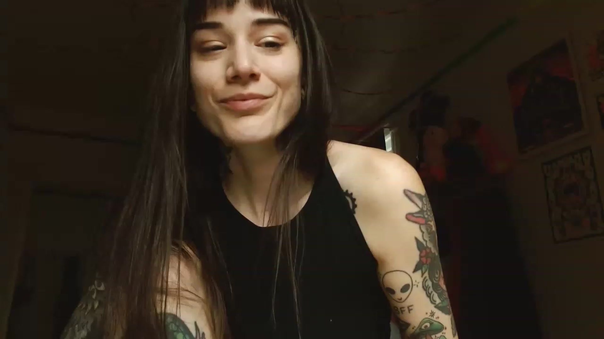 Gallery image thumbnail from caulkgobbler's myfreecams stream on, 03/19/2023, 22:34 image 5 of 20