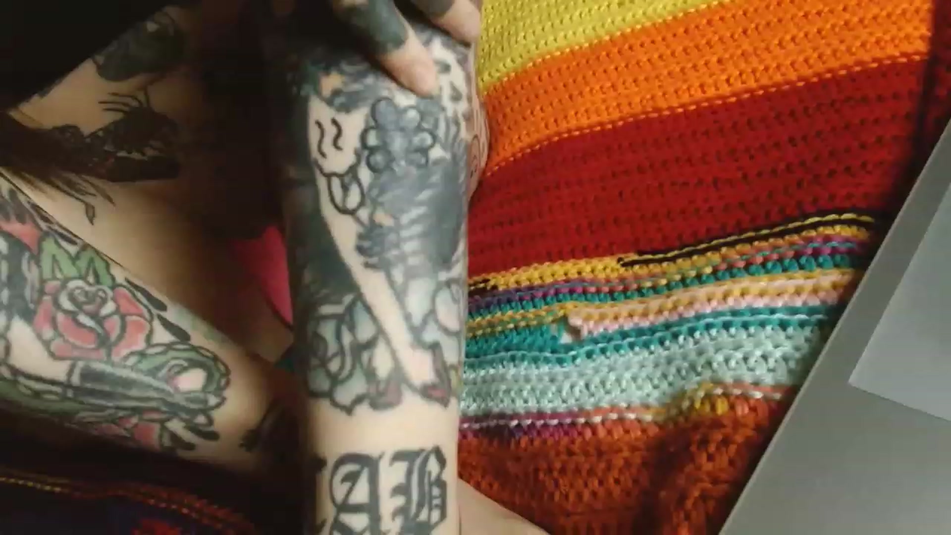 Gallery image thumbnail from caulkgobbler's myfreecams stream on, 03/19/2023, 22:34 image 13 of 20
