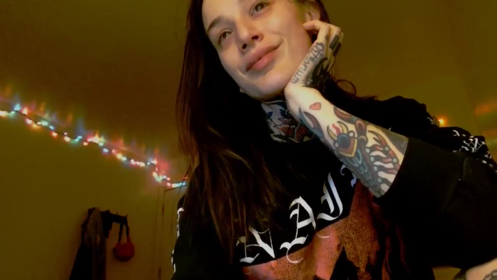 Gallery image thumbnail from caulkgobbler's myfreecams stream on, 01/15/2025, 05:12 image 12 of 20
