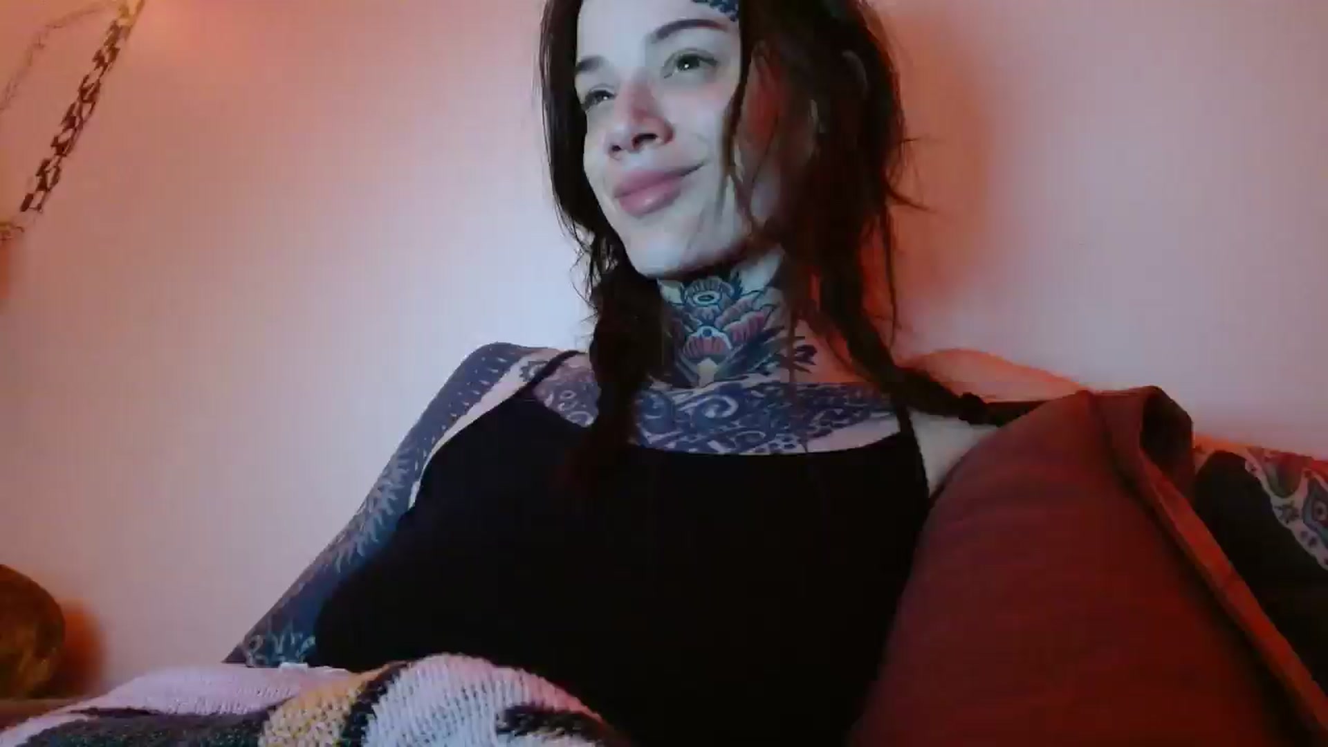 Gallery image thumbnail from caulkgobbler's myfreecams stream on, 04/30/2025, 06:56 image 18 of 20