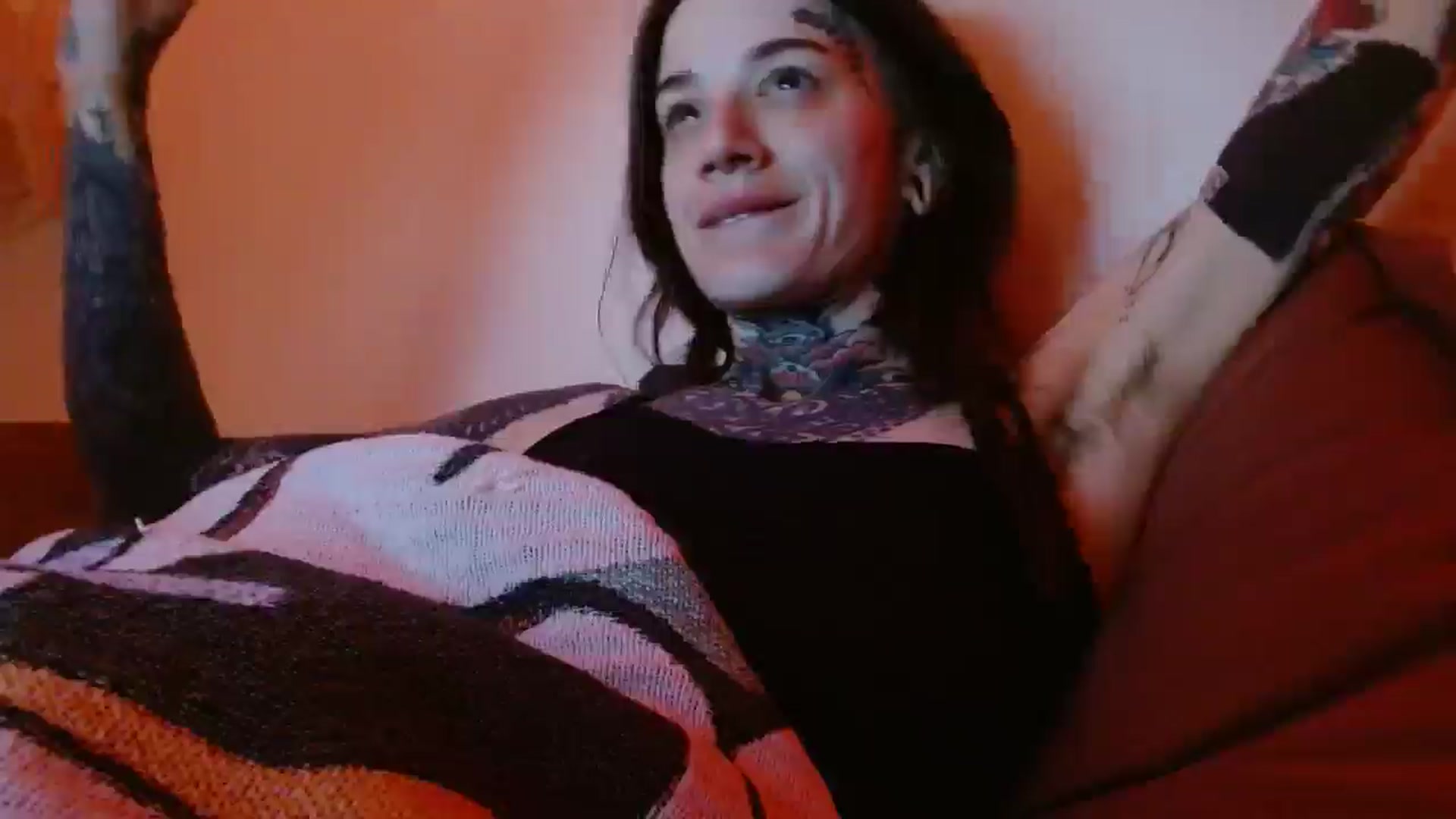 Gallery image thumbnail from caulkgobbler's myfreecams stream on, 04/30/2025, 06:56 image 15 of 20