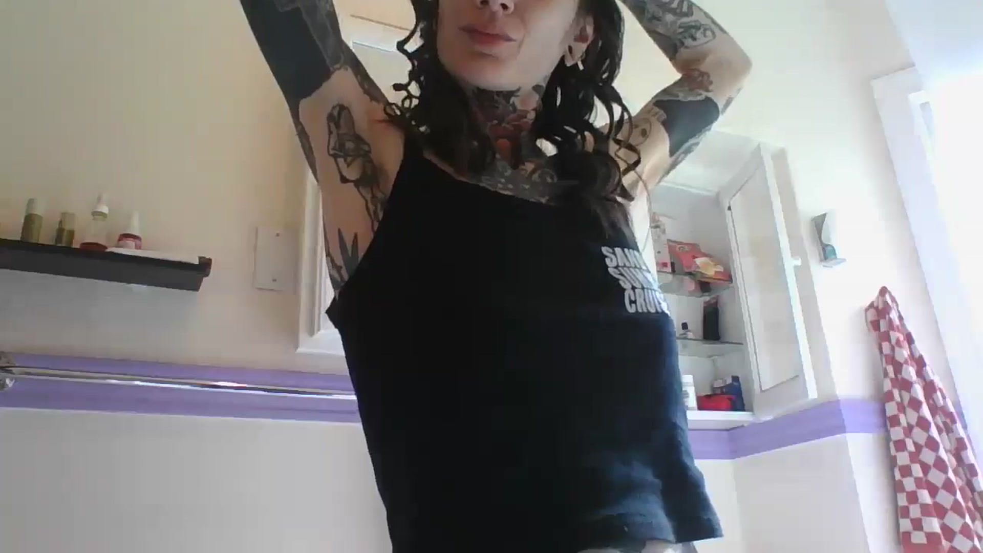 Gallery image thumbnail from caulkgobbler's myfreecams stream on, 05/20/2025, 24:03 image 5 of 20