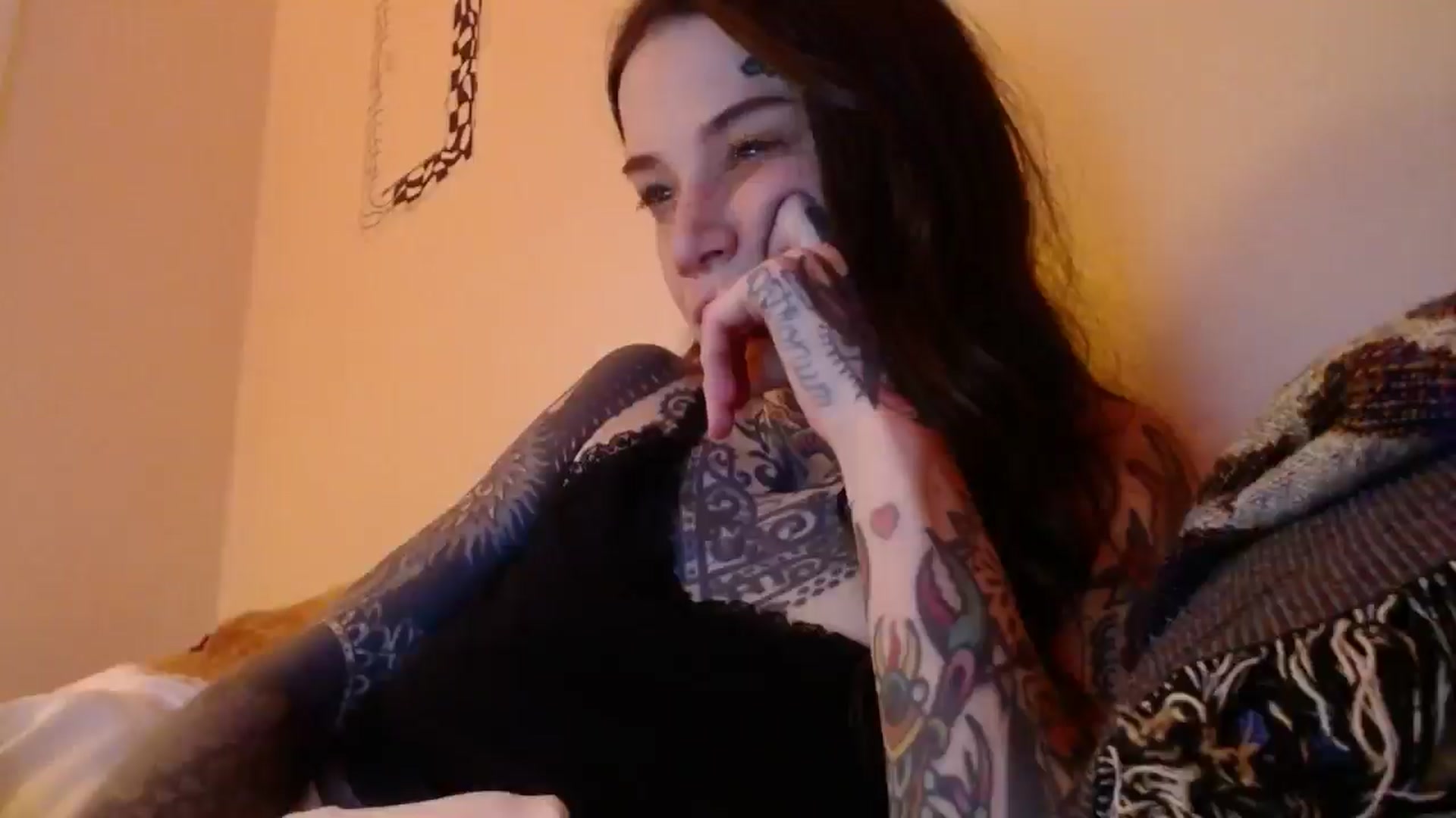 Gallery image thumbnail from caulkgobbler's myfreecams stream on, 05/20/2025, 08:12 image 14 of 20