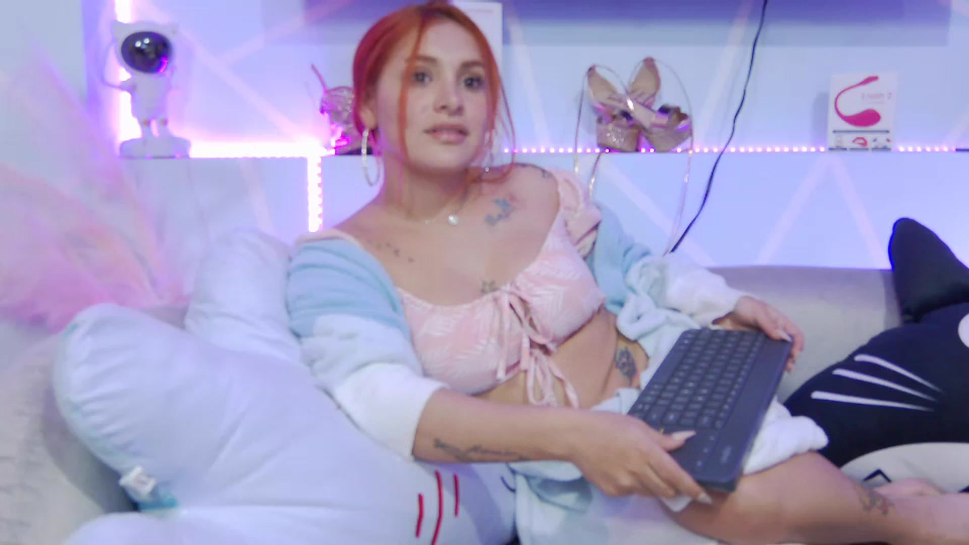 Gallery image thumbnail from charlotmils_'s myfreecams stream on, 07/14/2024, 07:32 image 8 of 20