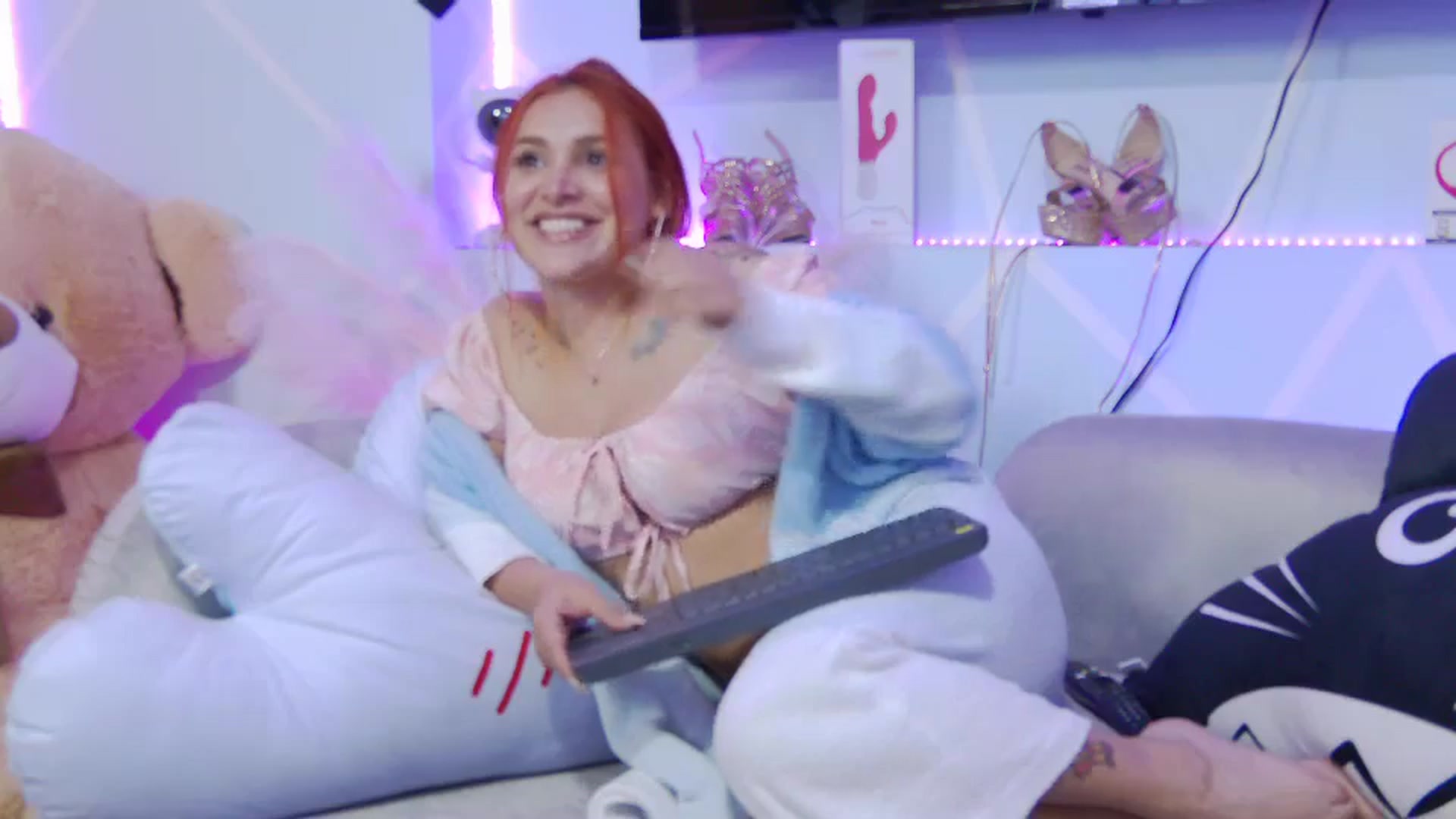 Gallery image thumbnail from charlotmils_'s myfreecams stream on, 07/14/2024, 07:32 image 14 of 20