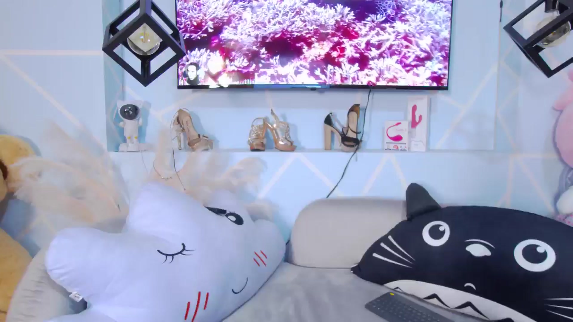 Gallery image thumbnail from charlotmils_'s myfreecams stream on, 07/22/2024, 20:14 image 8 of 20