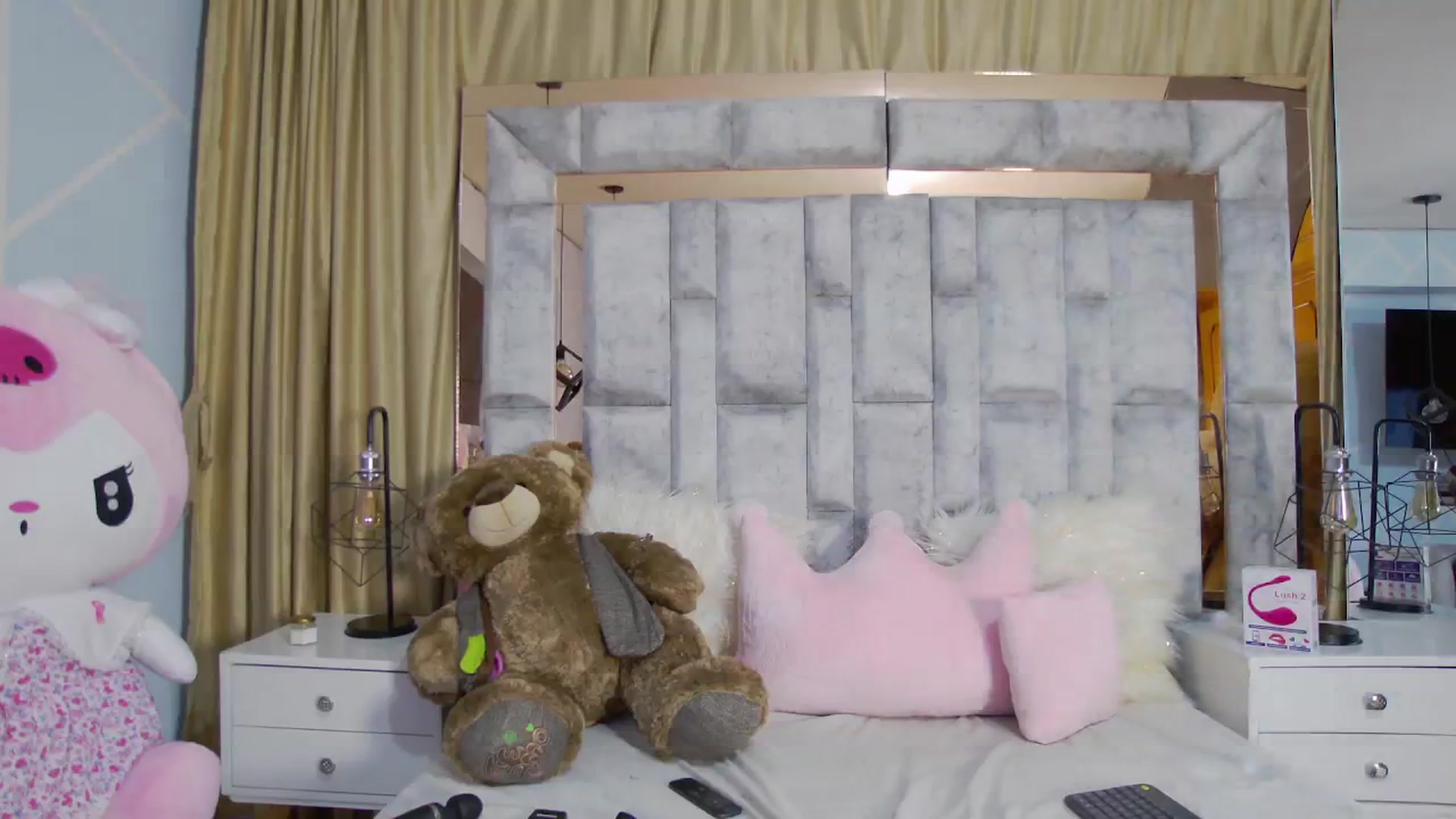 Gallery image thumbnail from charlotmils_'s myfreecams stream on, 07/25/2024, 07:12 image 10 of 20