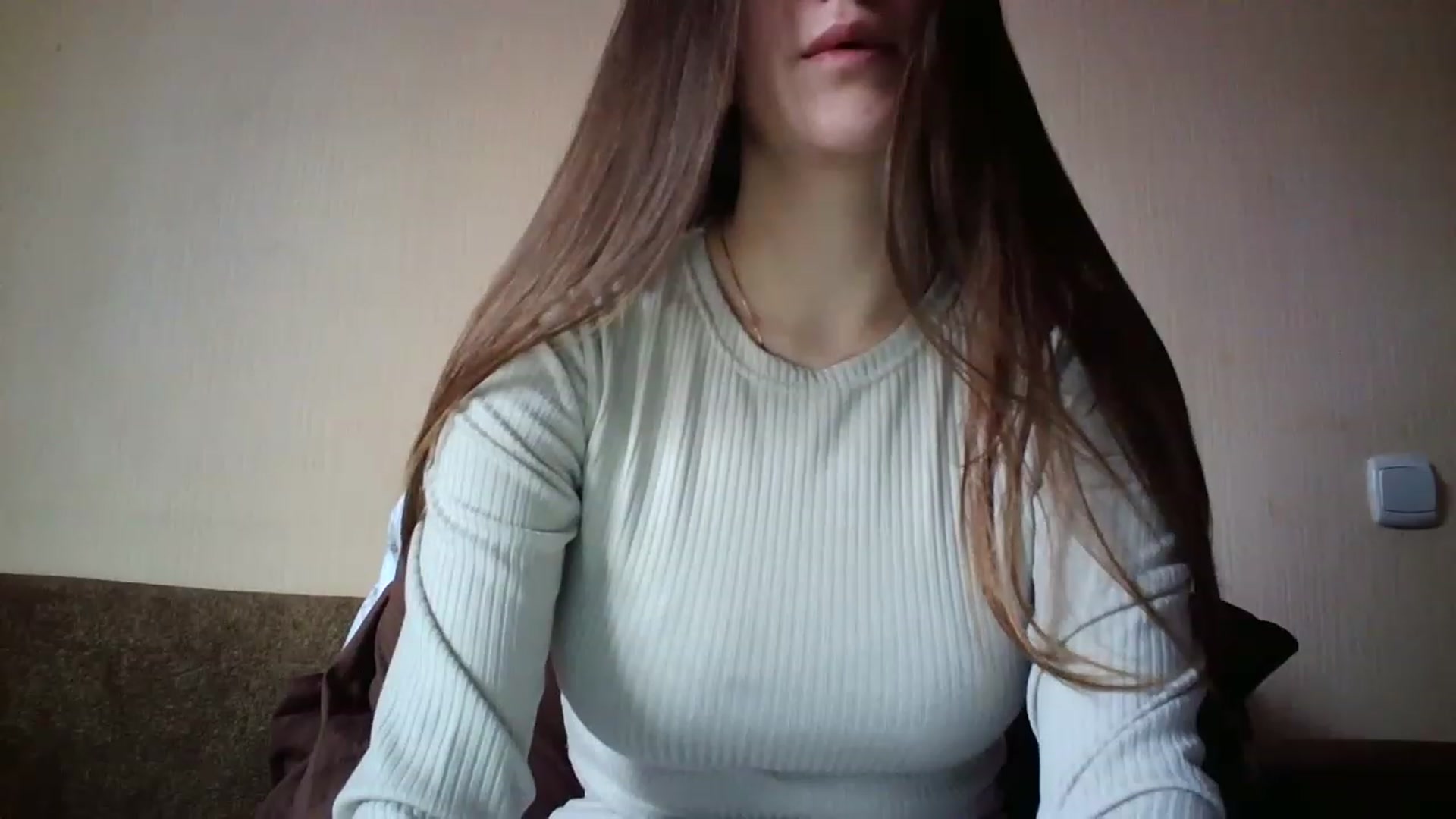 Gallery image thumbnail from charming_irl's myfreecams stream on, 12/01/2022, 08:15 image 3 of 20
