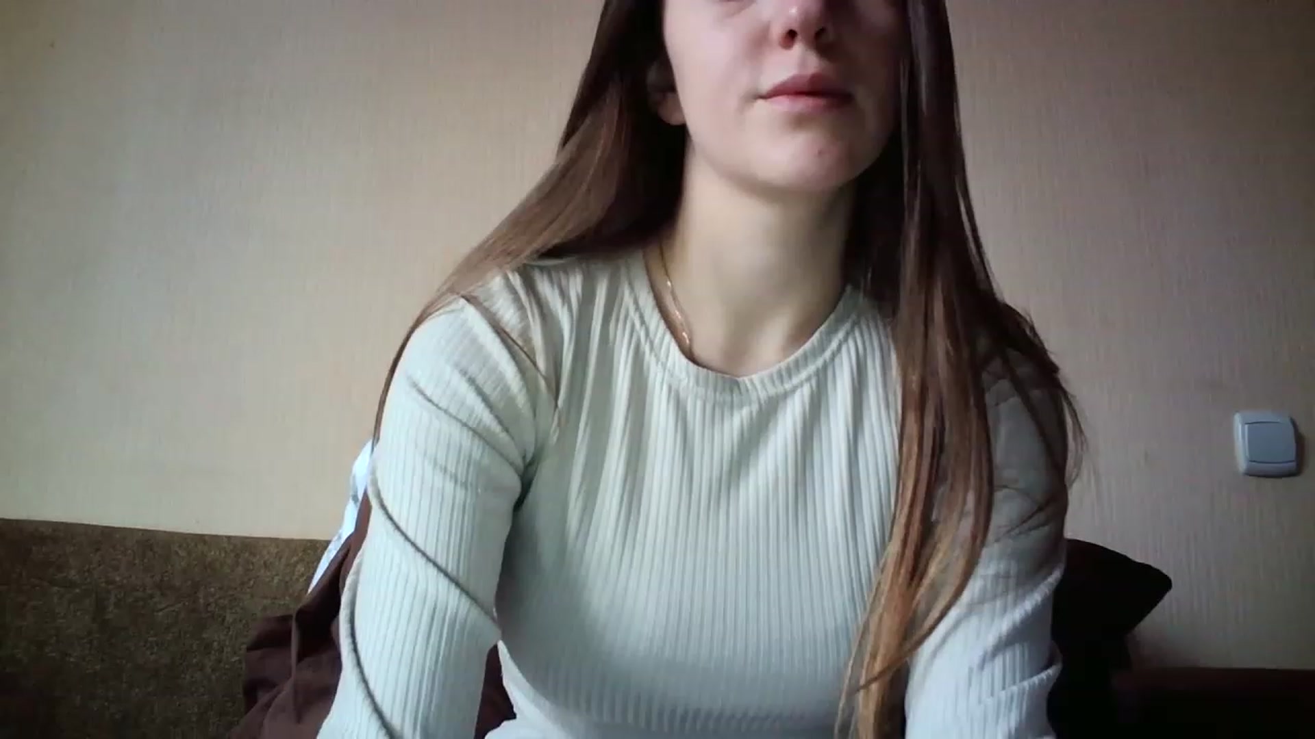 Gallery image thumbnail from charming_irl's myfreecams stream on, 12/01/2022, 08:15 image 1 of 20
