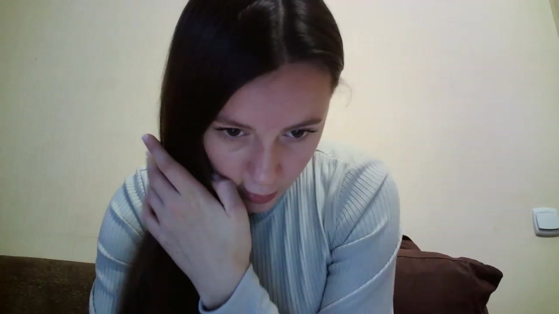 Gallery image thumbnail from charming_irl's myfreecams stream on, 11/29/2022, 12:47 image 16 of 20