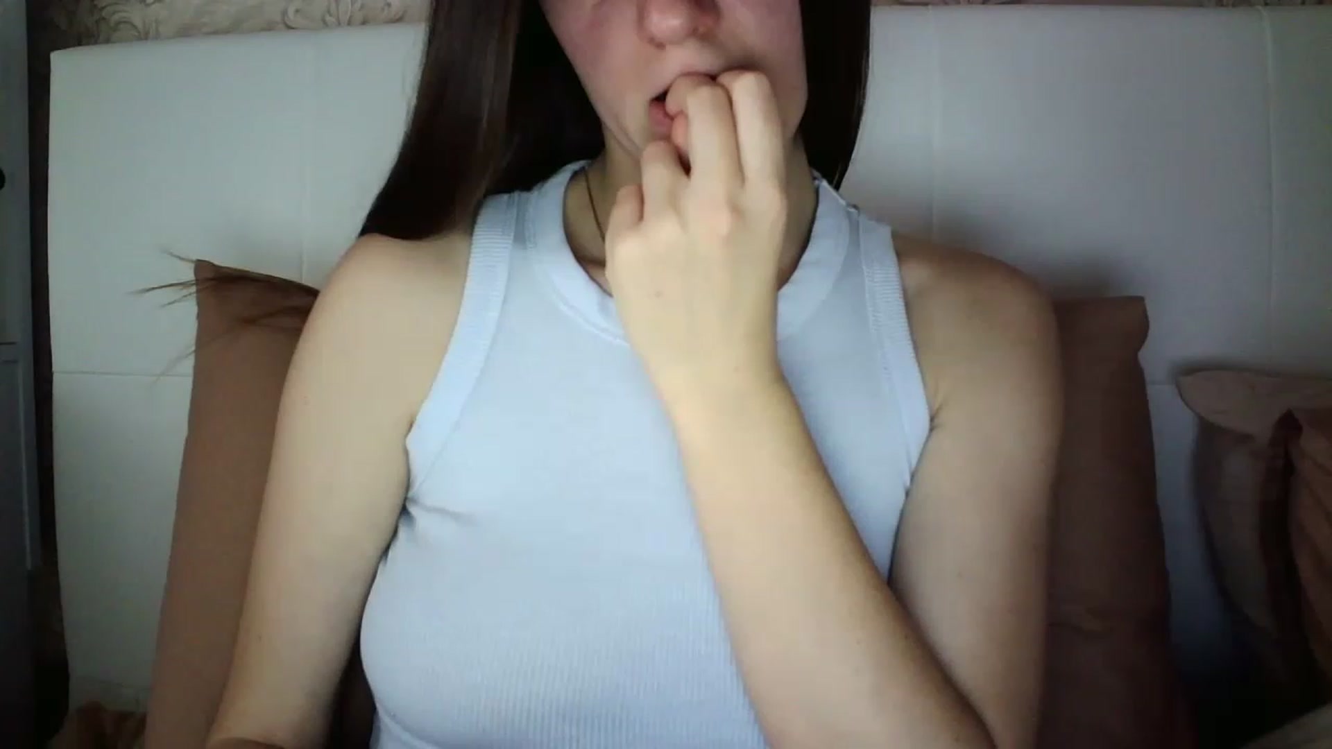 Gallery image thumbnail from charming_irl's myfreecams stream on, 12/09/2022, 11:37 image 5 of 20