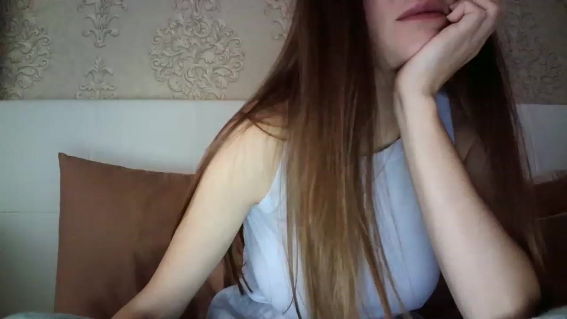 Gallery image thumbnail from charming_irl's myfreecams stream on, 12/09/2022, 11:37 image 14 of 20