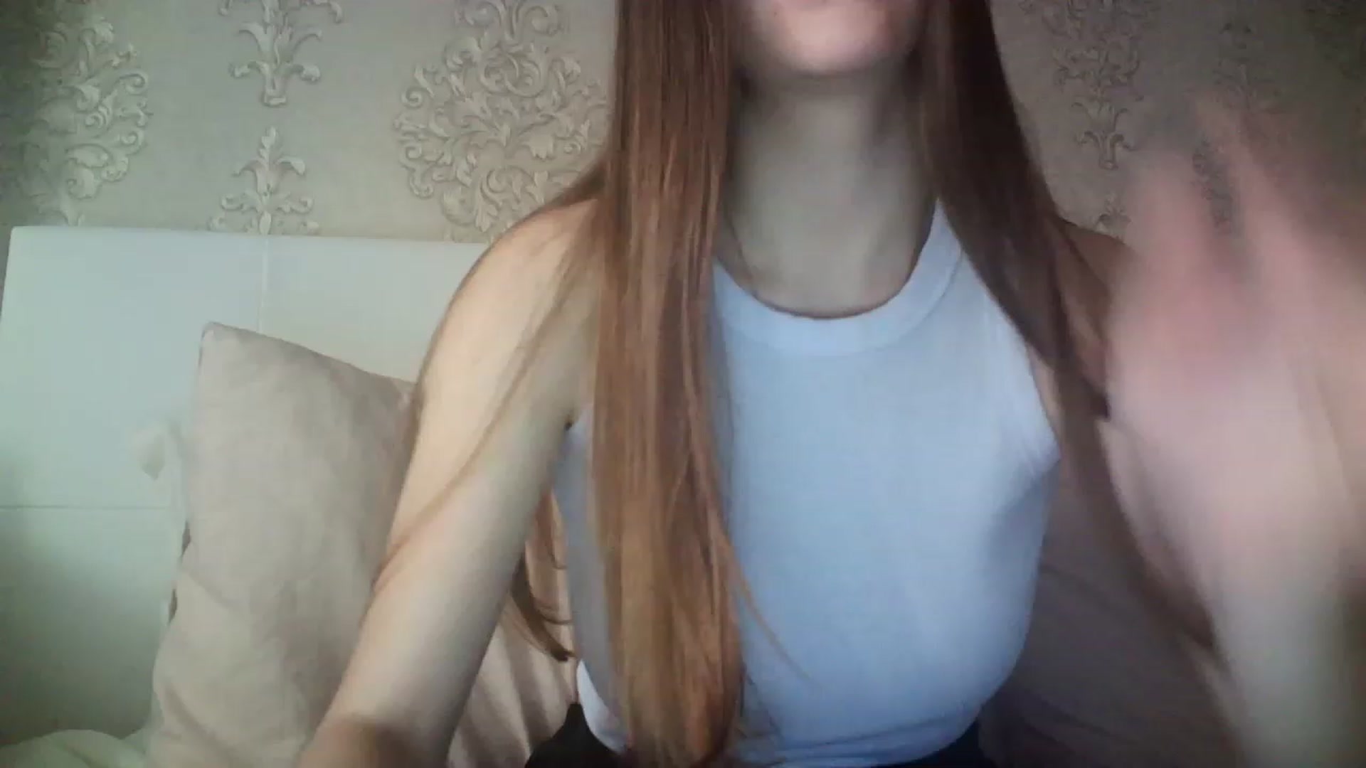 Gallery image thumbnail from charming_irl's myfreecams stream on, 12/28/2022, 11:33 image 8 of 20