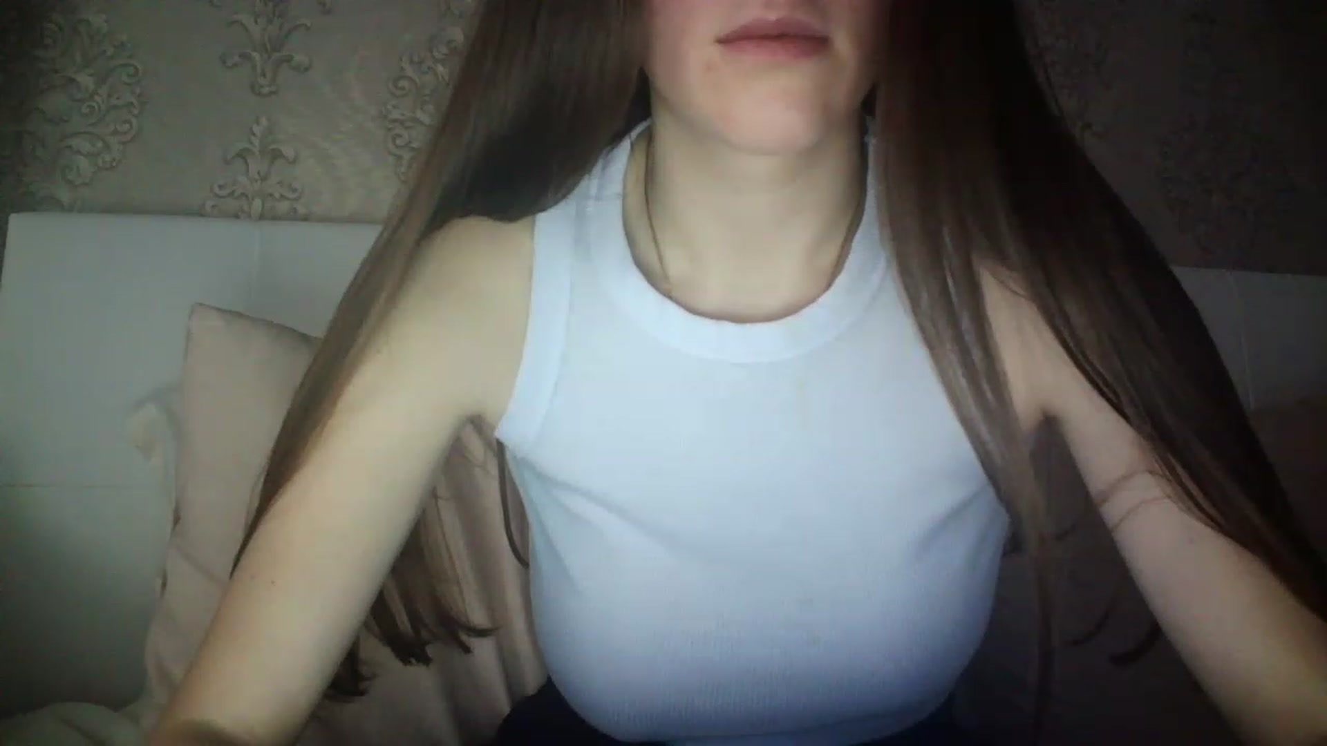 Gallery image thumbnail from charming_irl's myfreecams stream on, 12/28/2022, 11:33 image 12 of 20