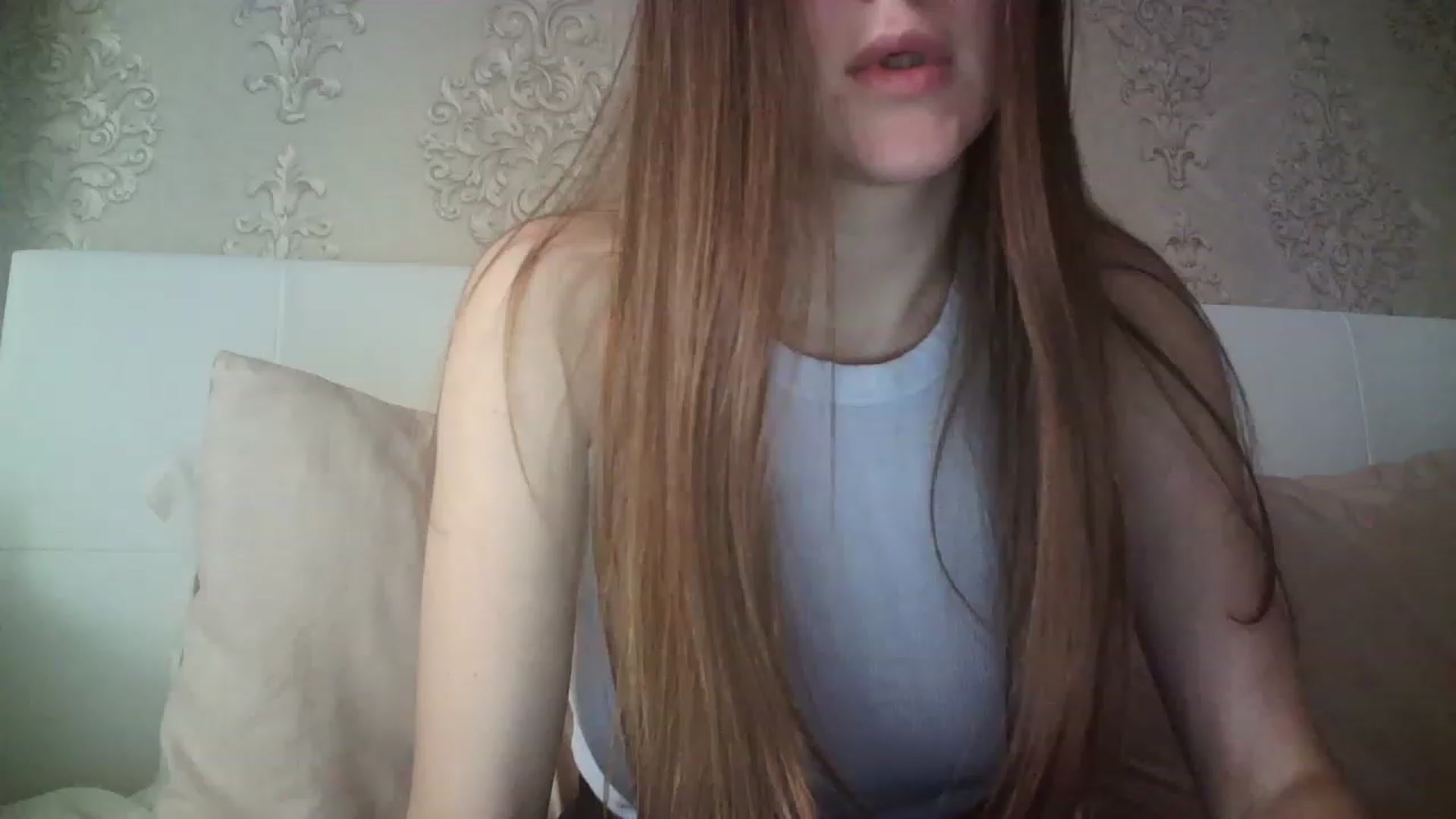 Gallery image thumbnail from charming_irl's myfreecams stream on, 12/28/2022, 11:33 image 6 of 20