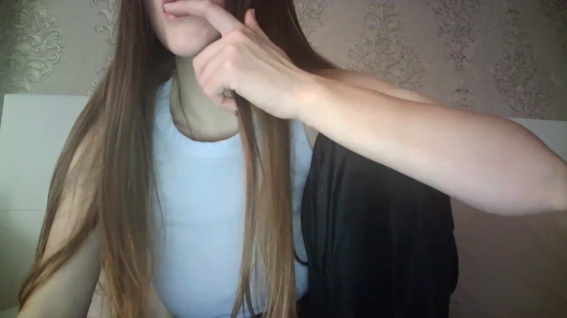 Gallery image thumbnail from charming_irl's myfreecams stream on, 12/28/2022, 11:33 image 13 of 20