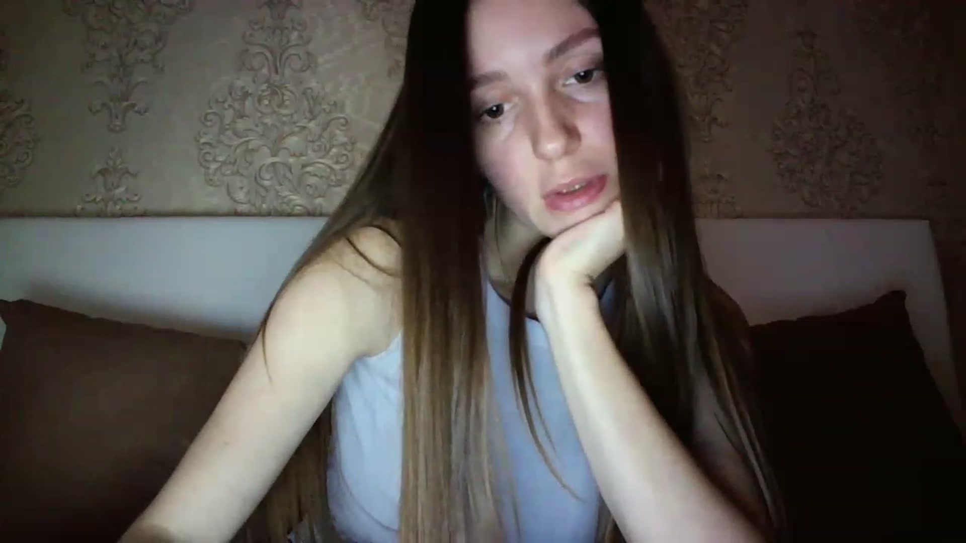 Gallery image thumbnail from charming_irl's myfreecams stream on, 01/22/2023, 12:21 image 14 of 20