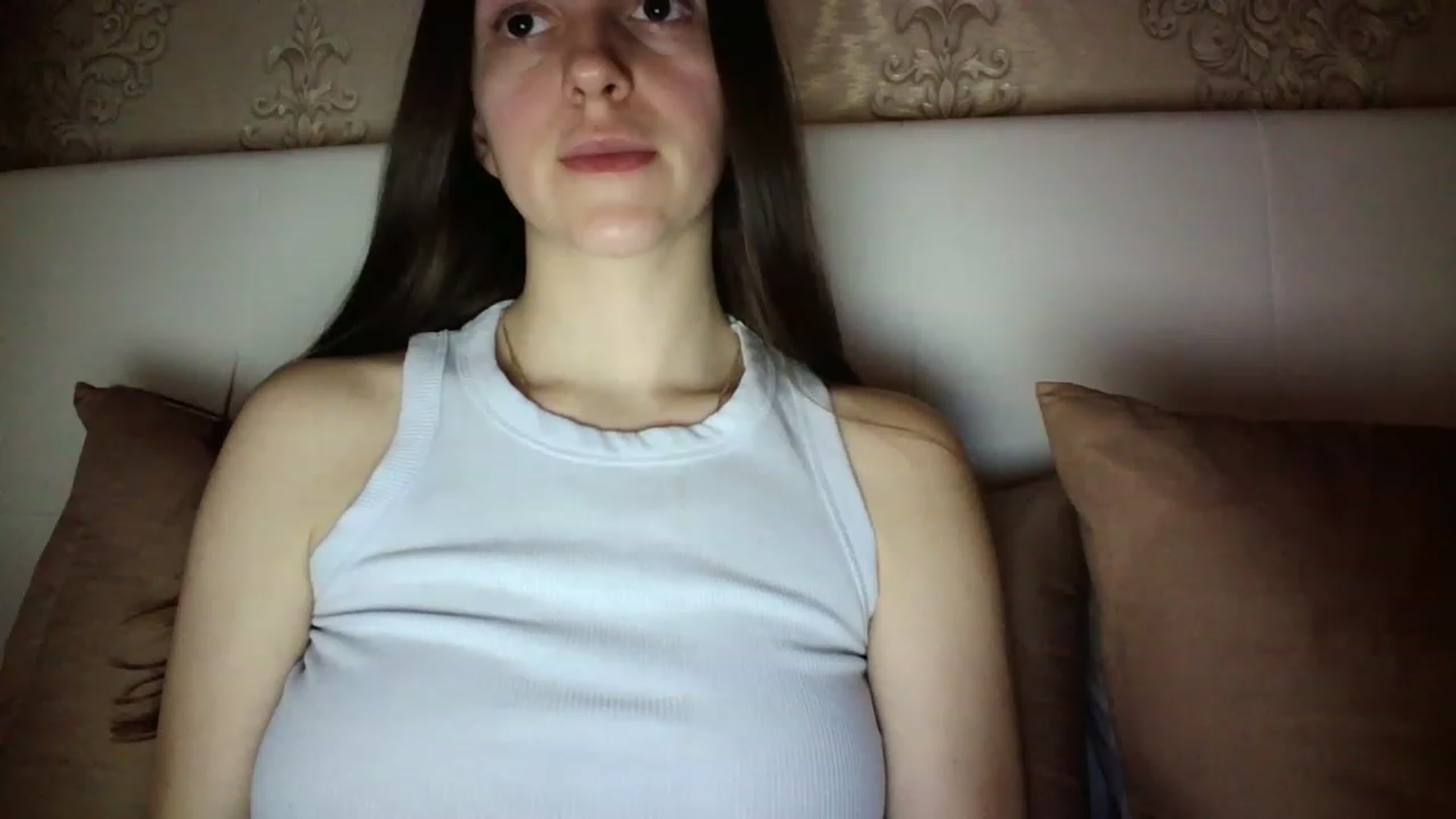 Gallery image thumbnail from charming_irl's myfreecams stream on, 01/22/2023, 12:21 image 6 of 20