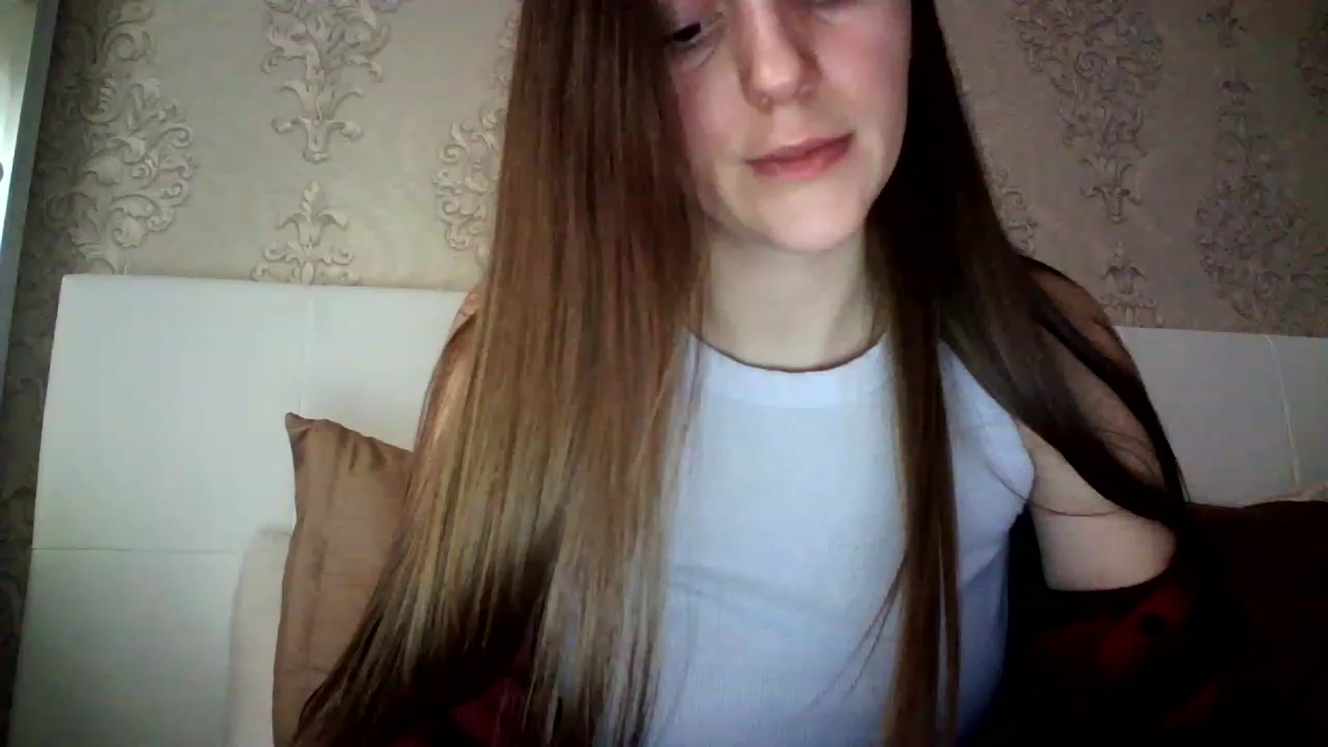 Gallery image thumbnail from charming_irl's myfreecams stream on, 01/27/2023, 12:41 image 16 of 20