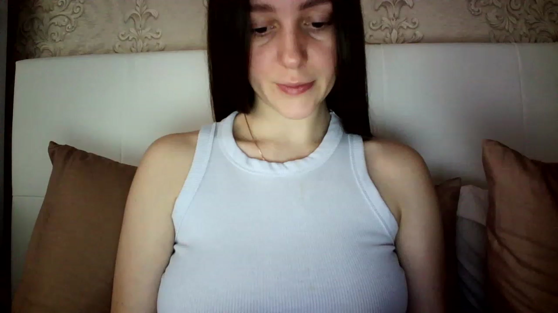 Gallery image thumbnail from charming_irl's myfreecams stream on, 01/31/2023, 10:42 image 19 of 20