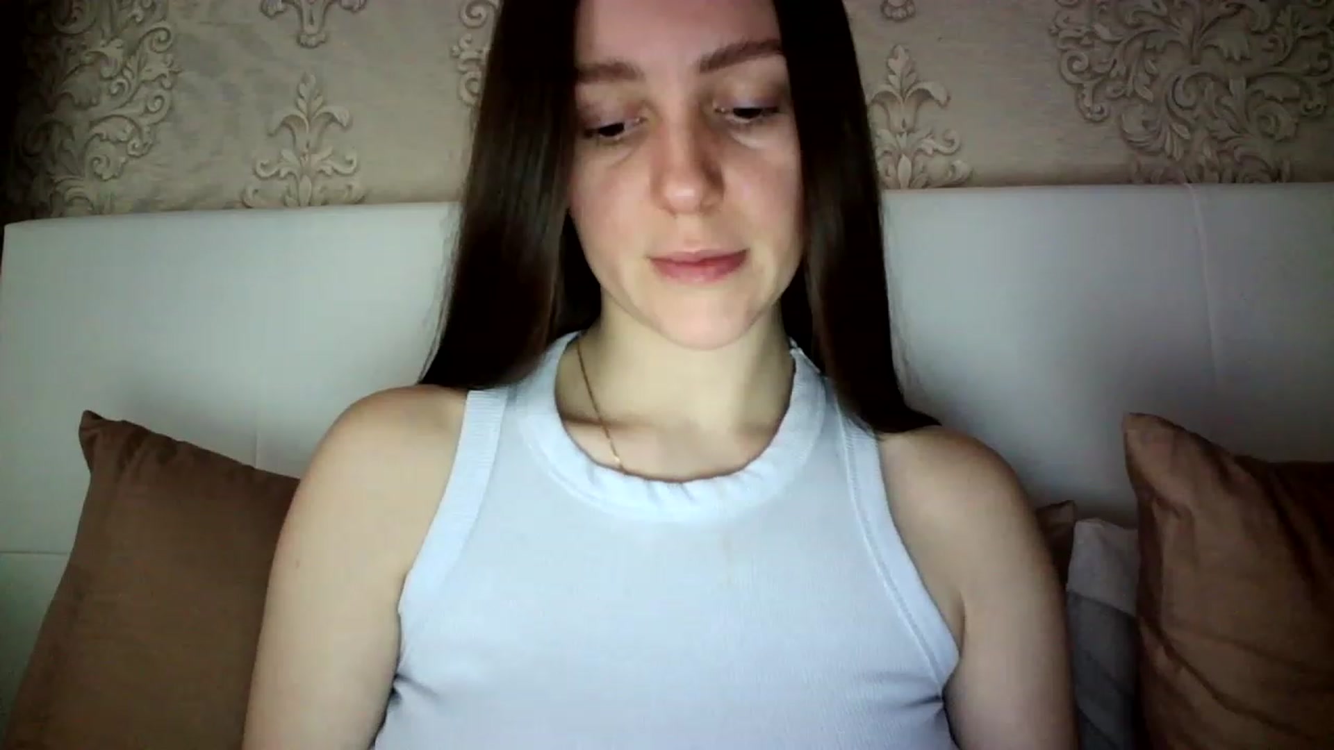Gallery image thumbnail from charming_irl's myfreecams stream on, 01/31/2023, 10:42 image 13 of 20
