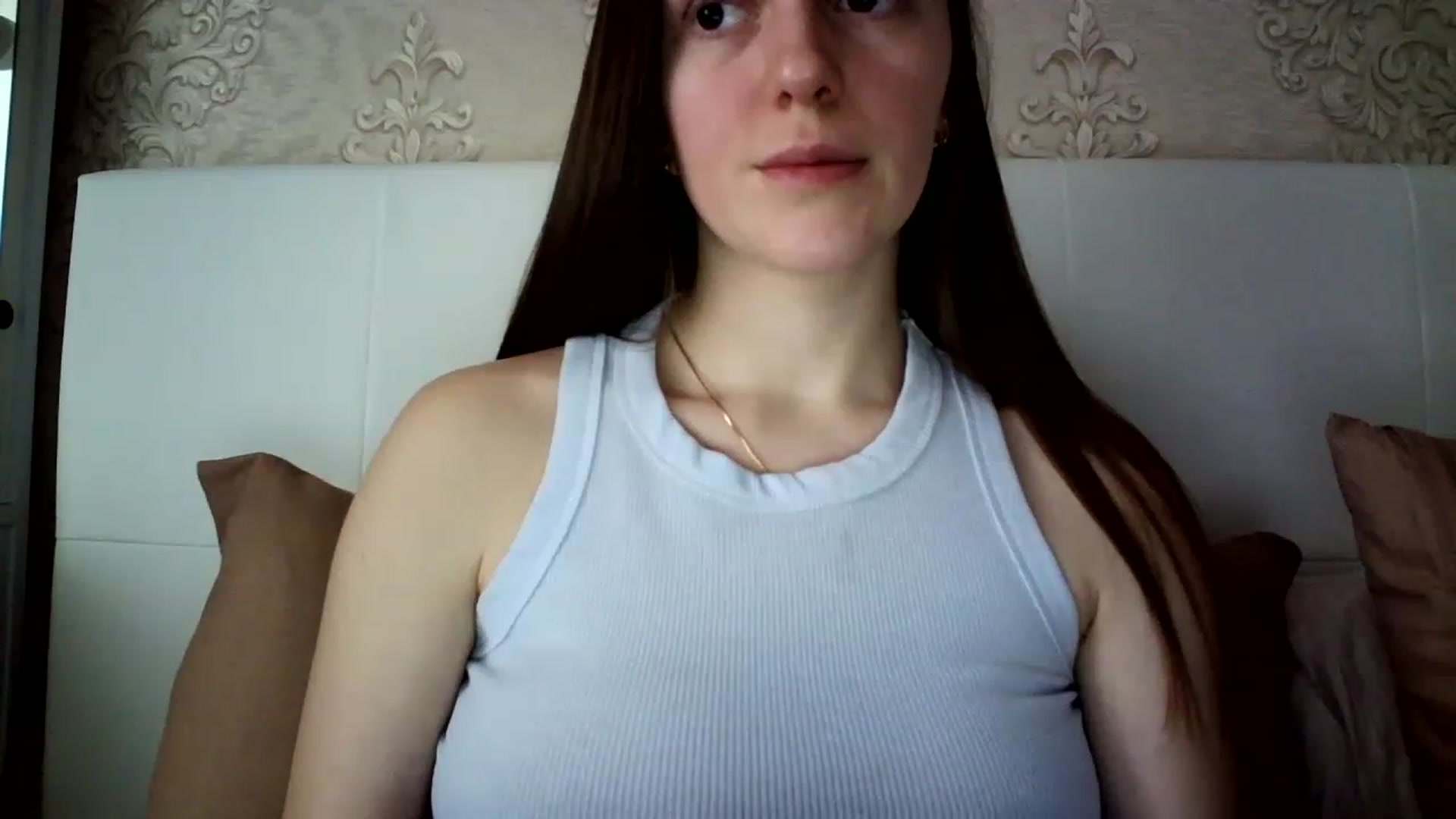 Gallery image thumbnail from charming_irl's myfreecams stream on, 02/14/2023, 11:42 image 13 of 20