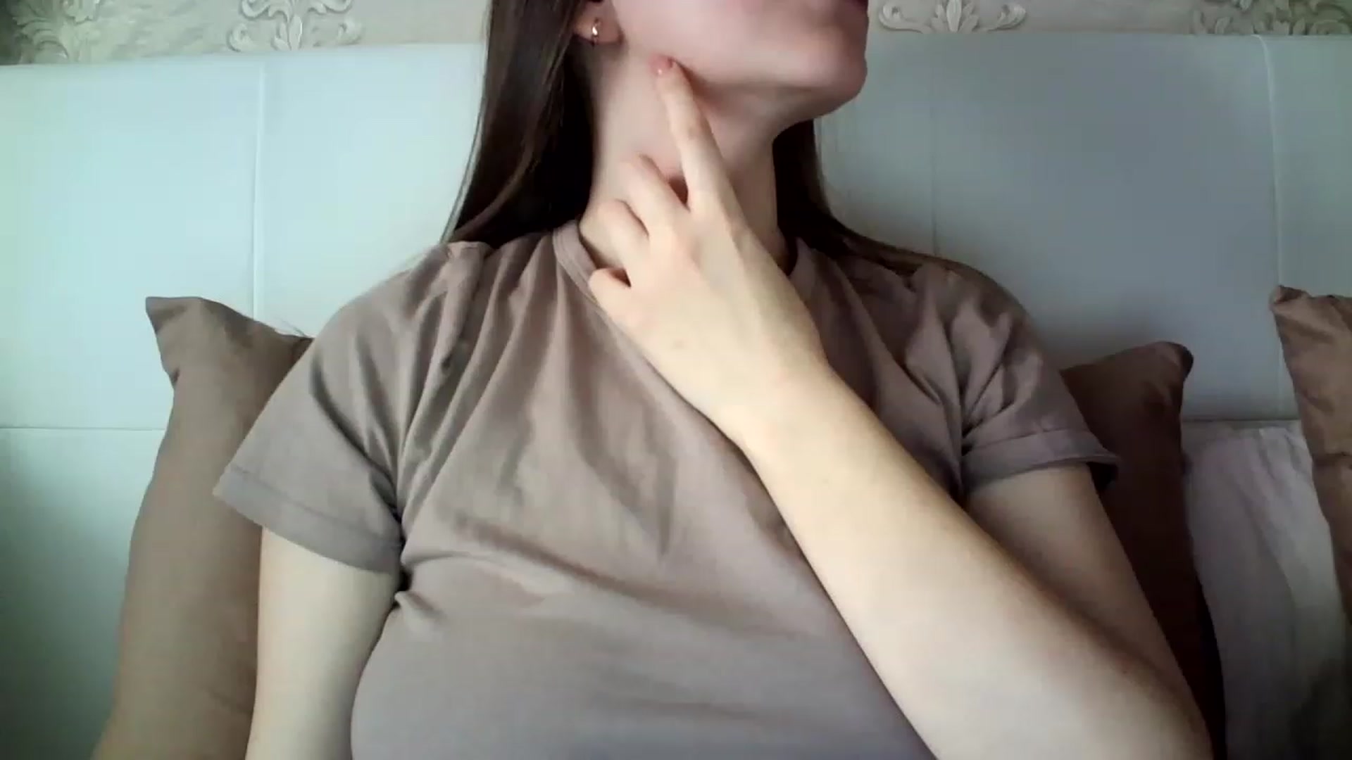 Gallery image thumbnail from charming_irl's myfreecams stream on, 02/15/2023, 11:17 image 16 of 20