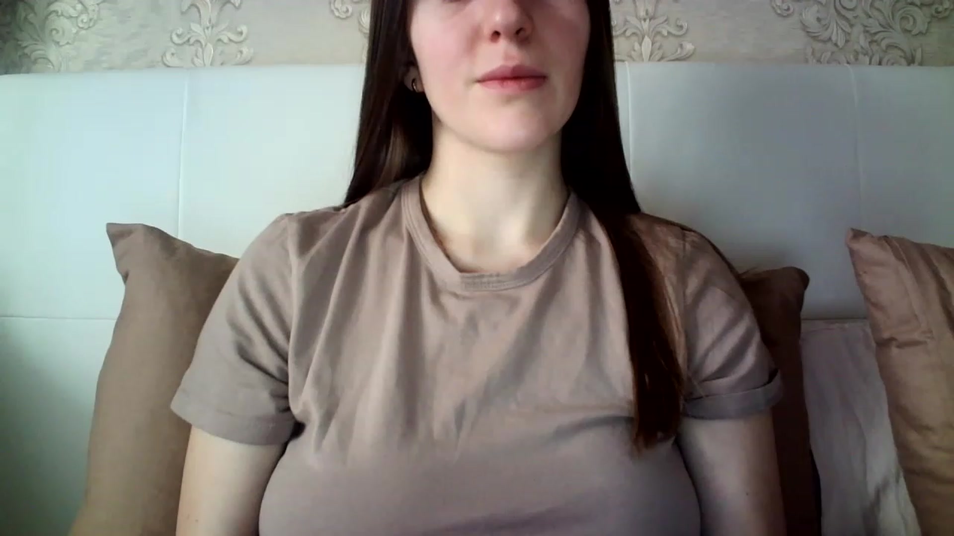Gallery image thumbnail from charming_irl's myfreecams stream on, 02/15/2023, 11:17 image 4 of 20