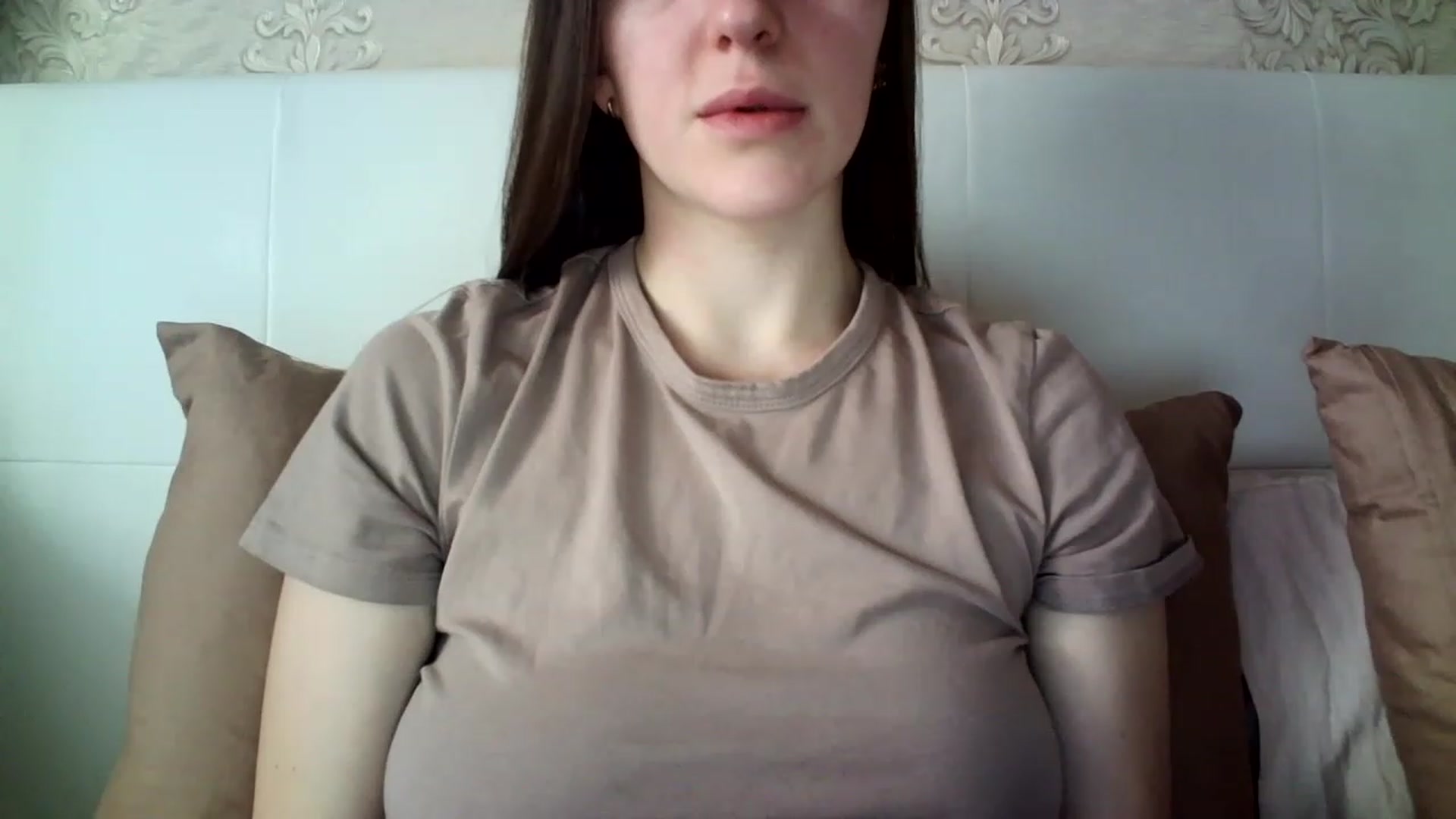 Gallery image thumbnail from charming_irl's myfreecams stream on, 02/15/2023, 11:17 image 8 of 20