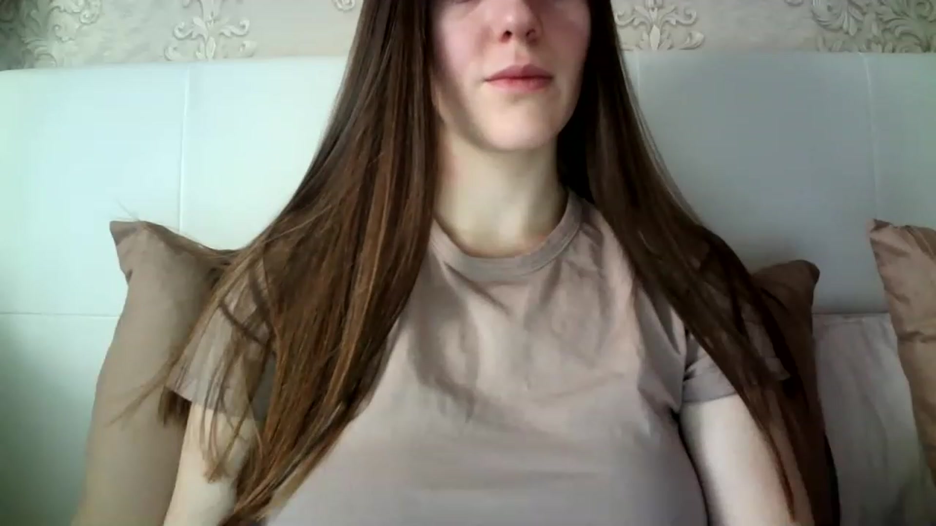 Gallery image thumbnail from charming_irl's myfreecams stream on, 02/15/2023, 11:17 image 14 of 20