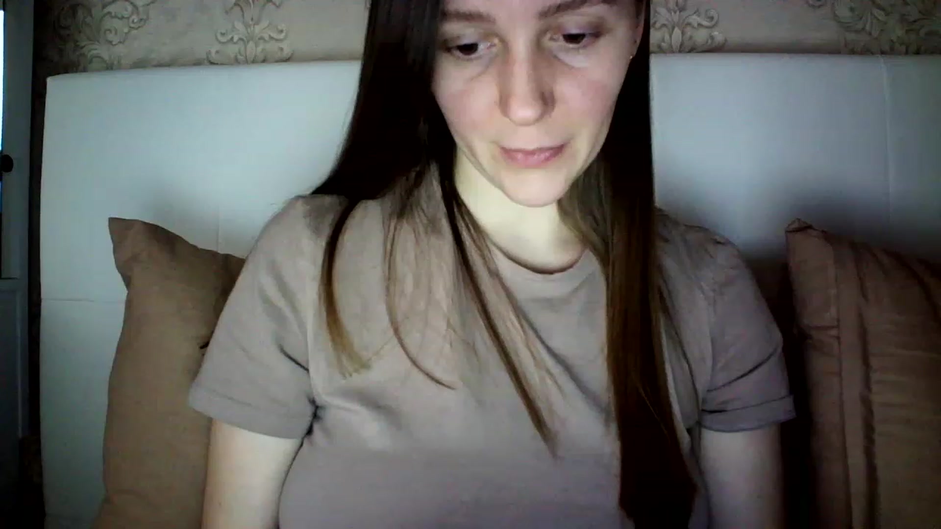 Gallery image thumbnail from charming_irl's myfreecams stream on, 02/17/2023, 12:51 image 7 of 20