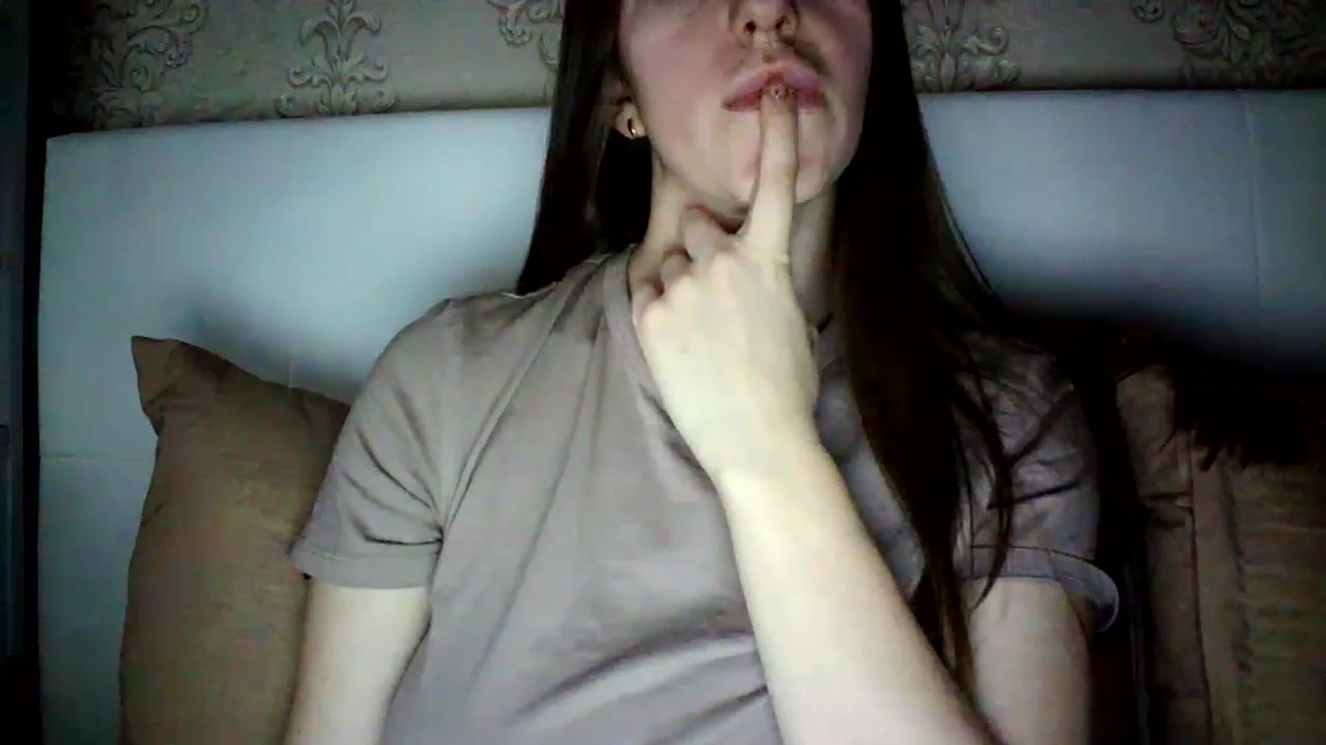 Gallery image thumbnail from charming_irl's myfreecams stream on, 02/17/2023, 12:51 image 13 of 20