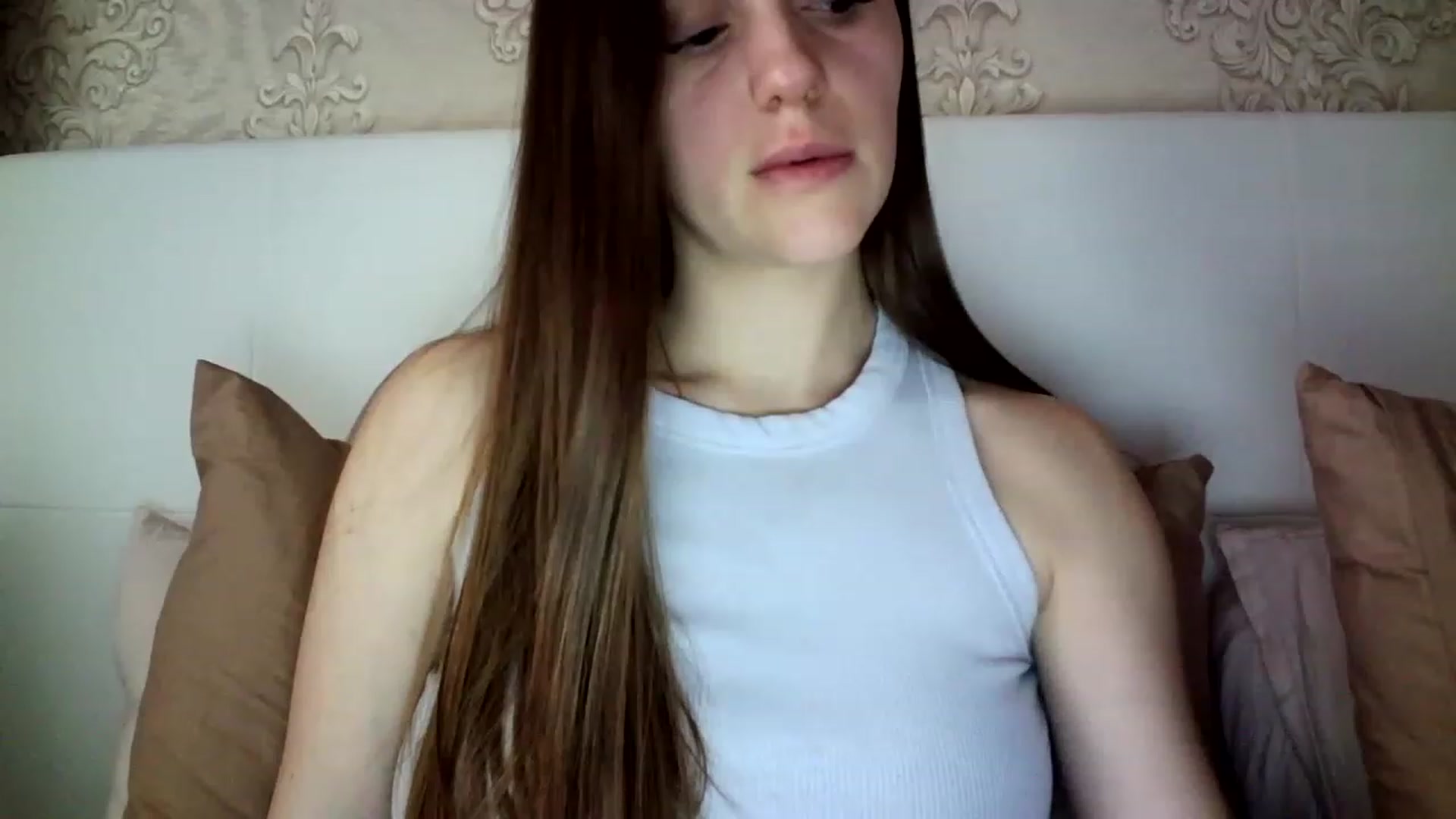 Gallery image thumbnail from charming_irl's myfreecams stream on, 02/19/2023, 11:17 image 11 of 20